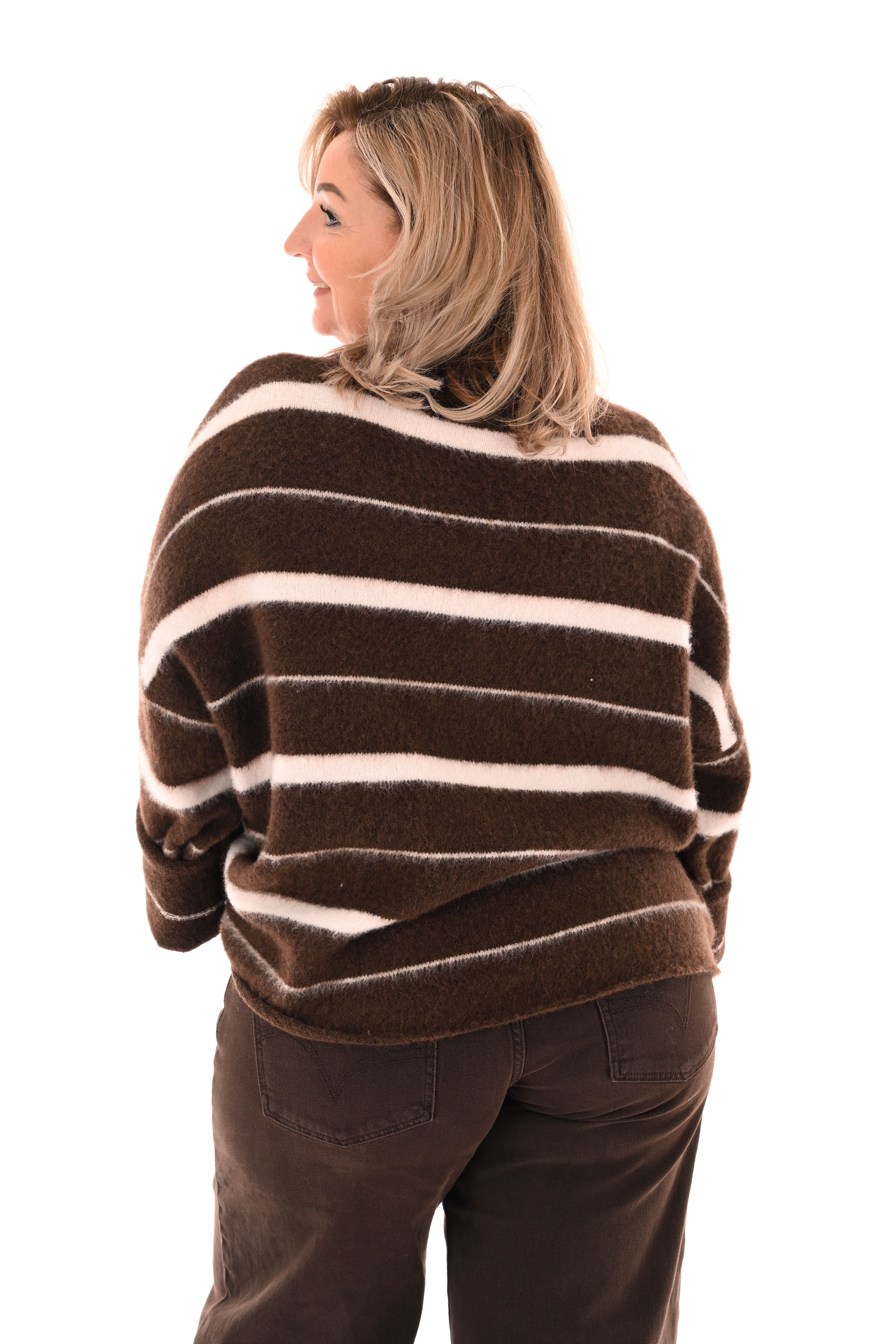 Zacht gebreide trui mix strepen bruin/roomwit