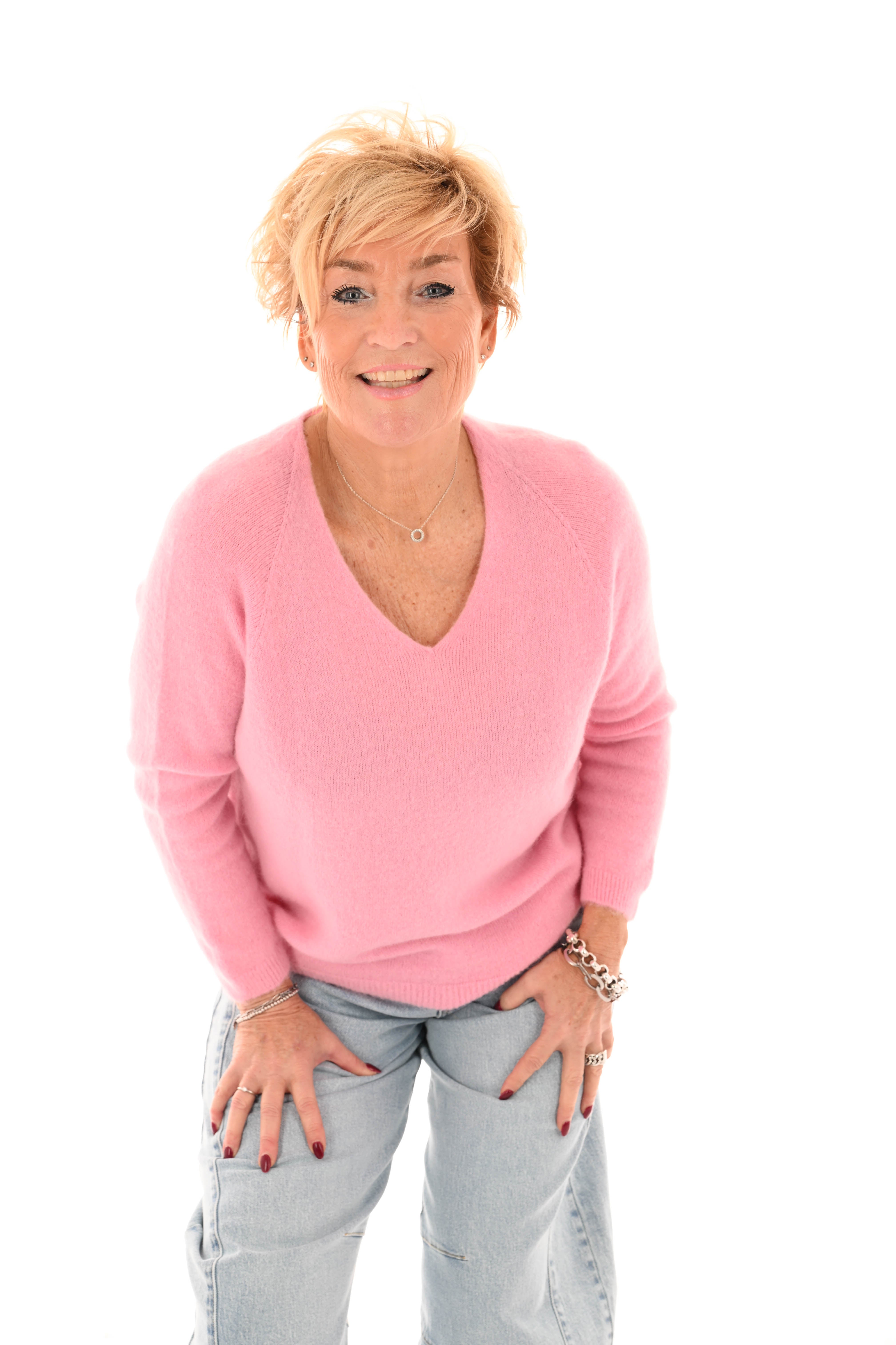 Fijn gebreide trui v-hals lichtroze