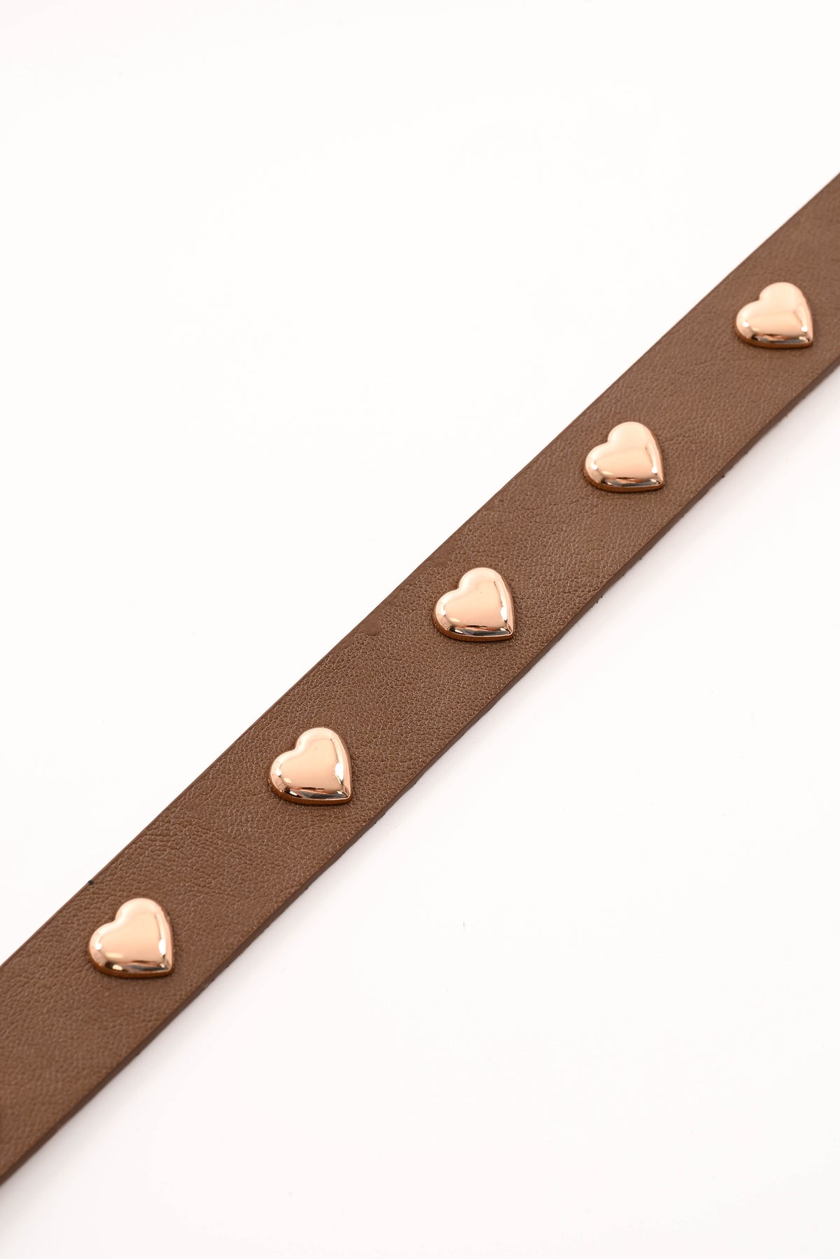 Riem met stud hartjes bruin