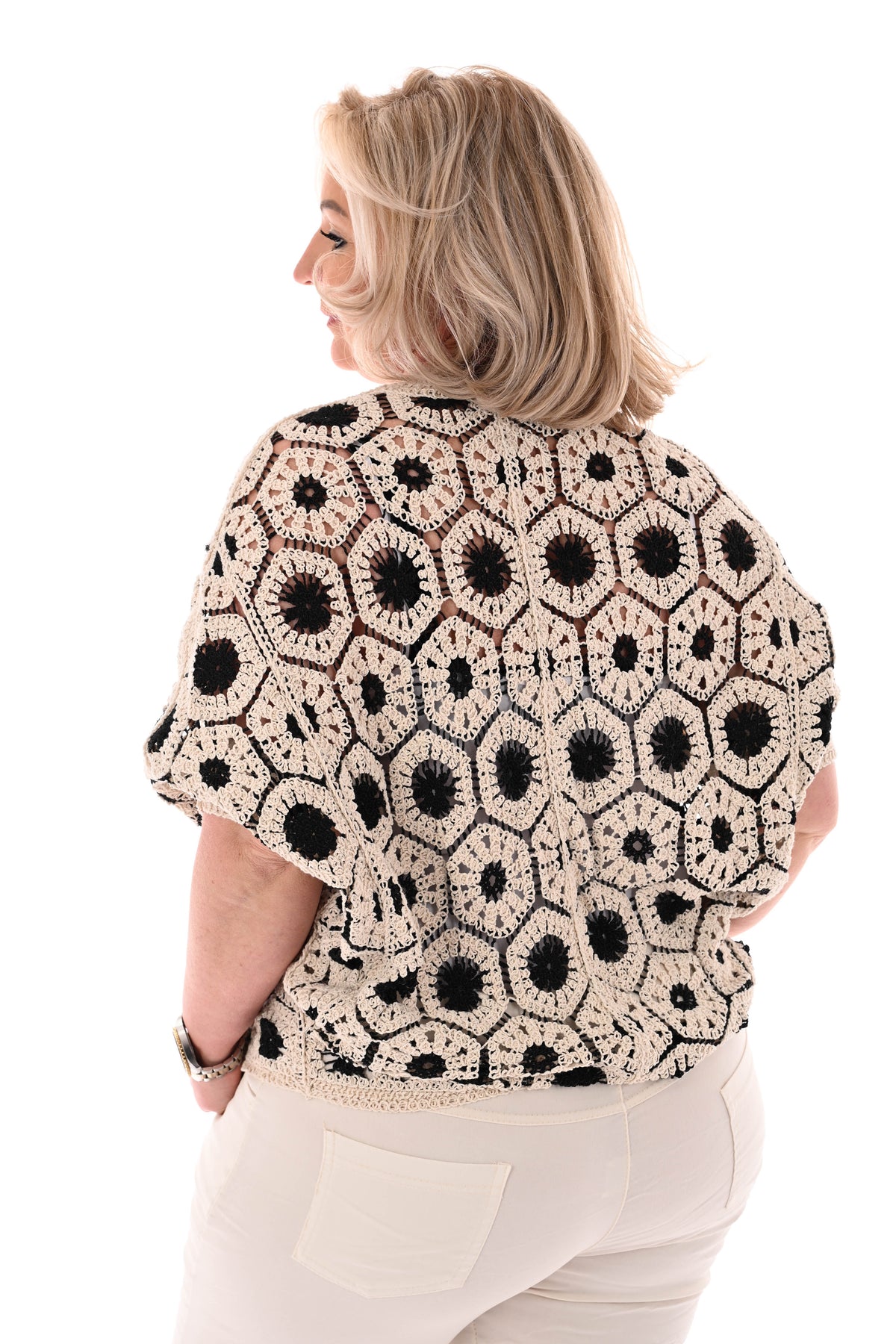 Kort gehaakt vestje zwart