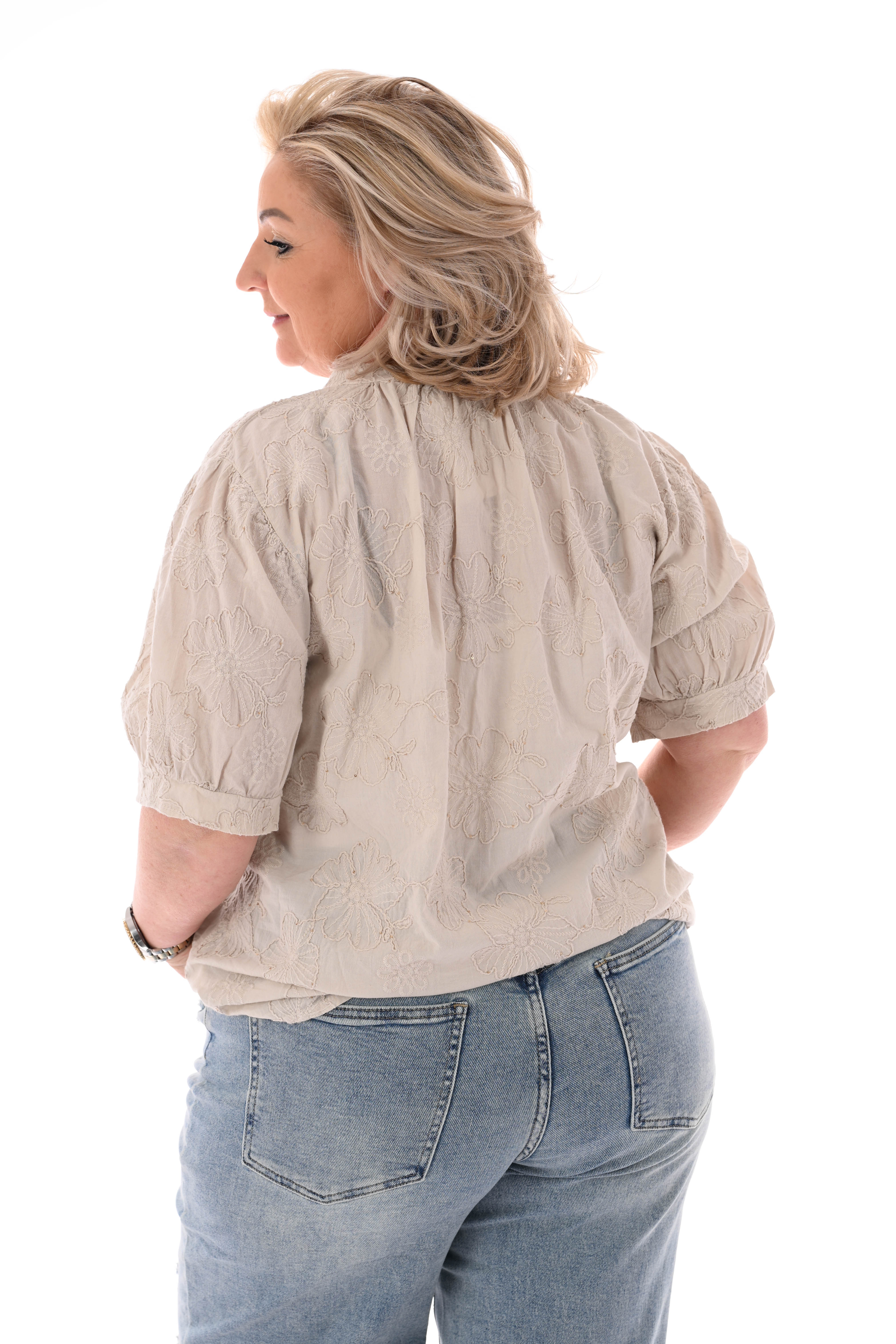 Blouse korte mouwen bloemen beige