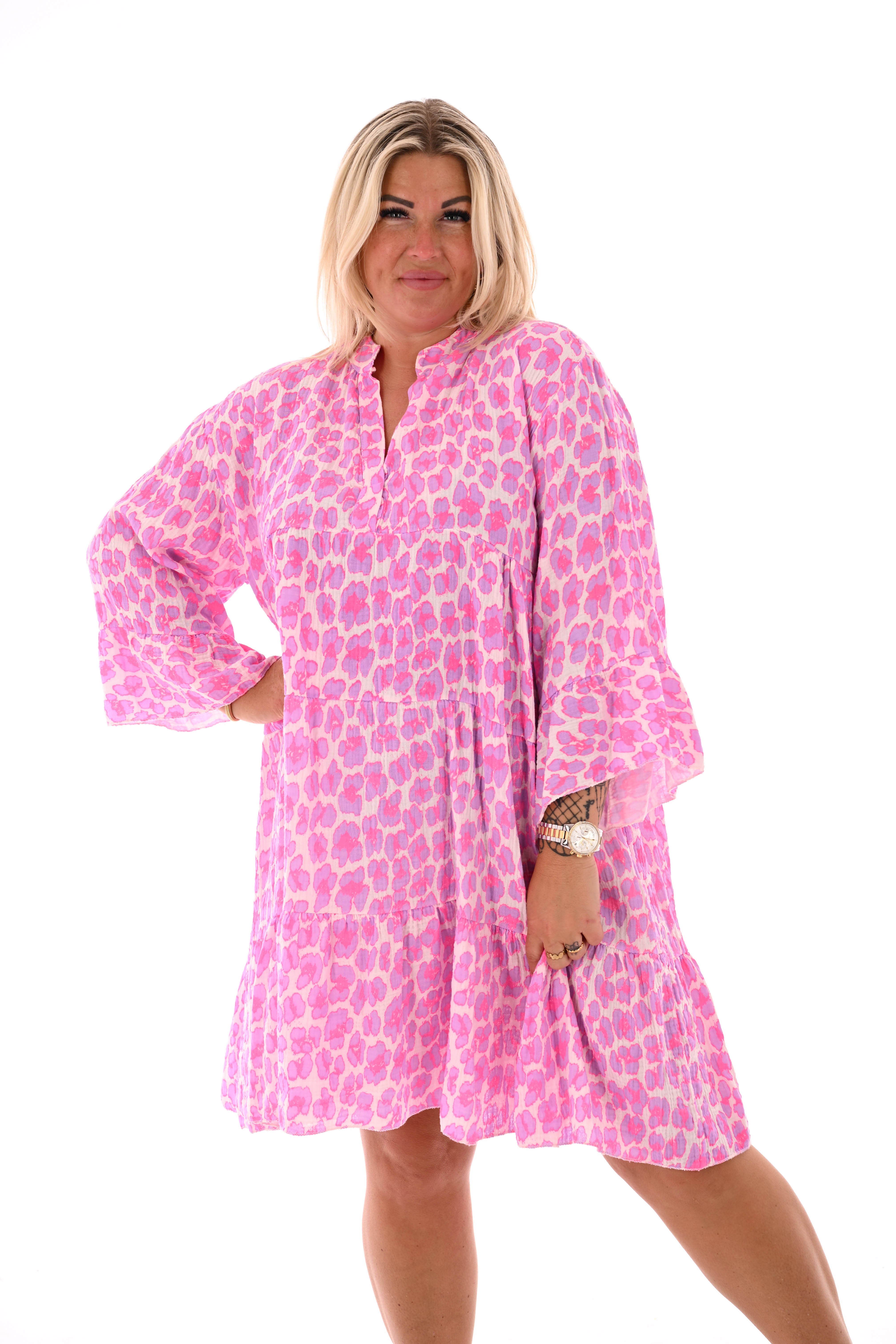 Korte jurk v-hals stroken panterprint lila/felroze