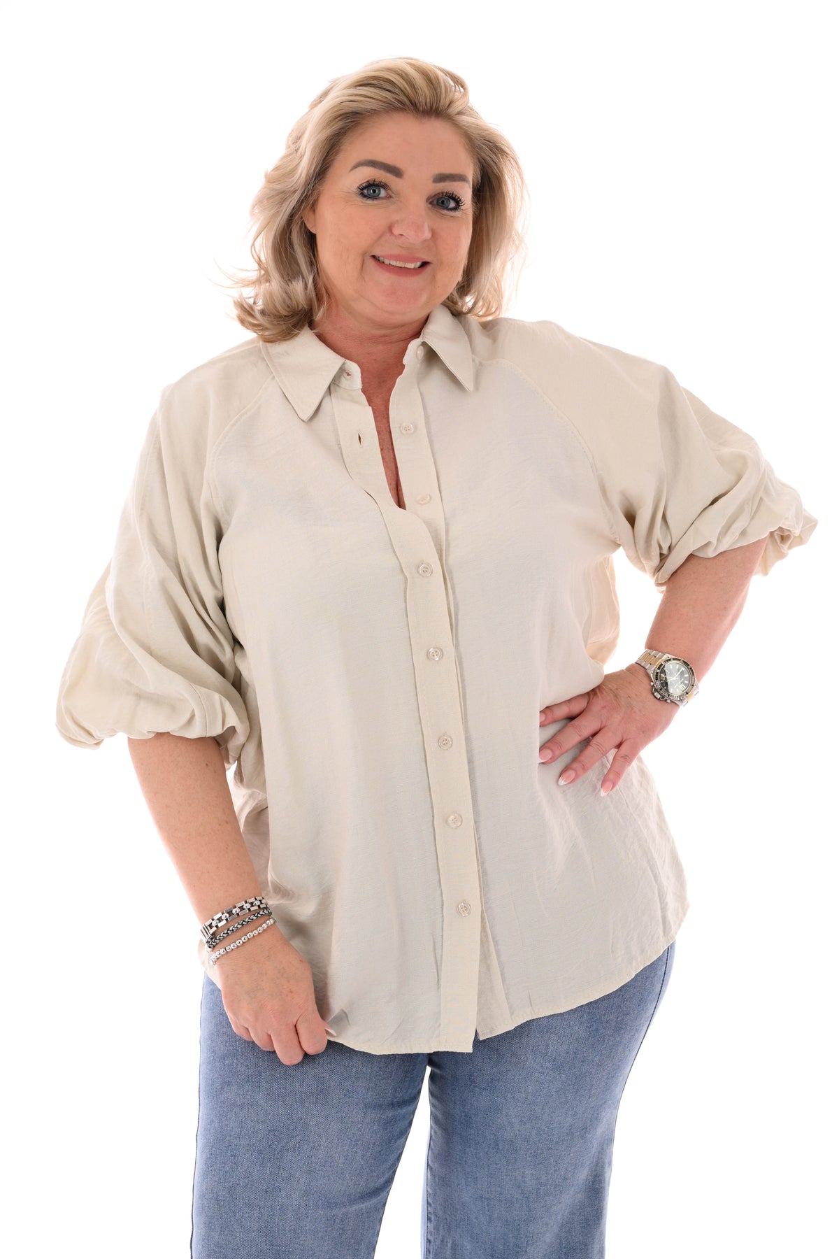 Doorknoop blouse kraag korte pofmouwen beige