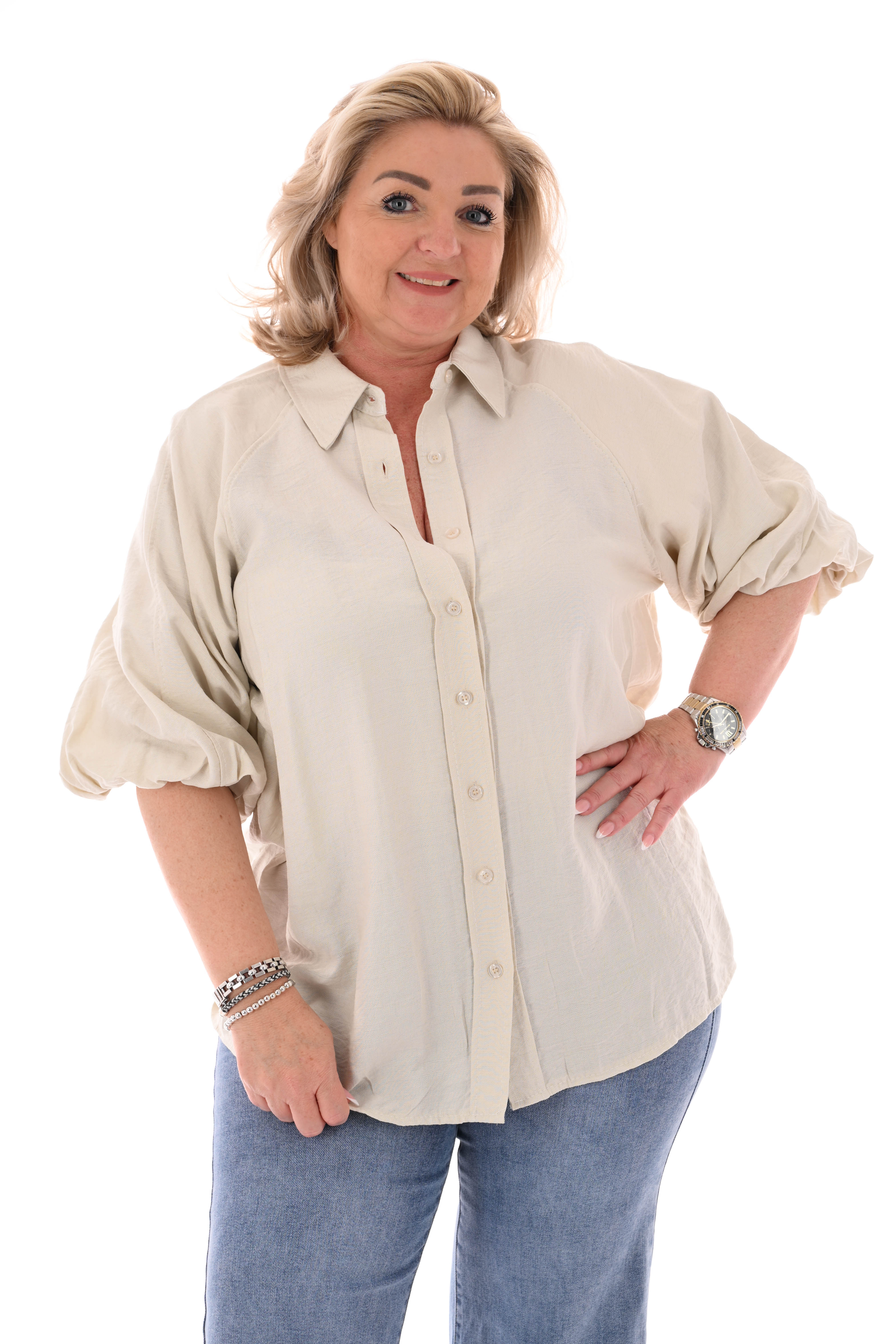 Doorknoop blouse kraag korte pofmouwen beige