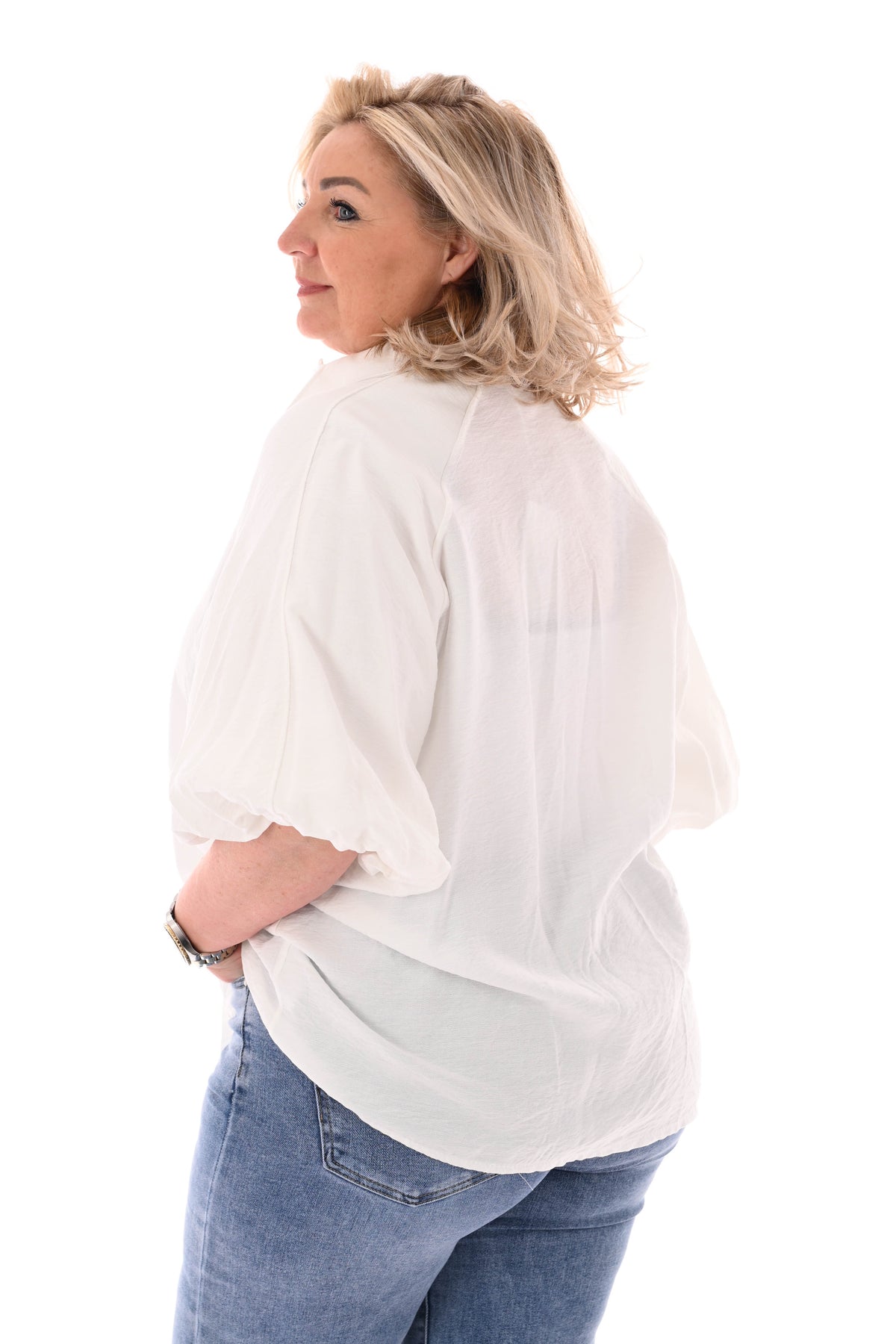 Doorknoop blouse kraag korte pofmouwen roomwit