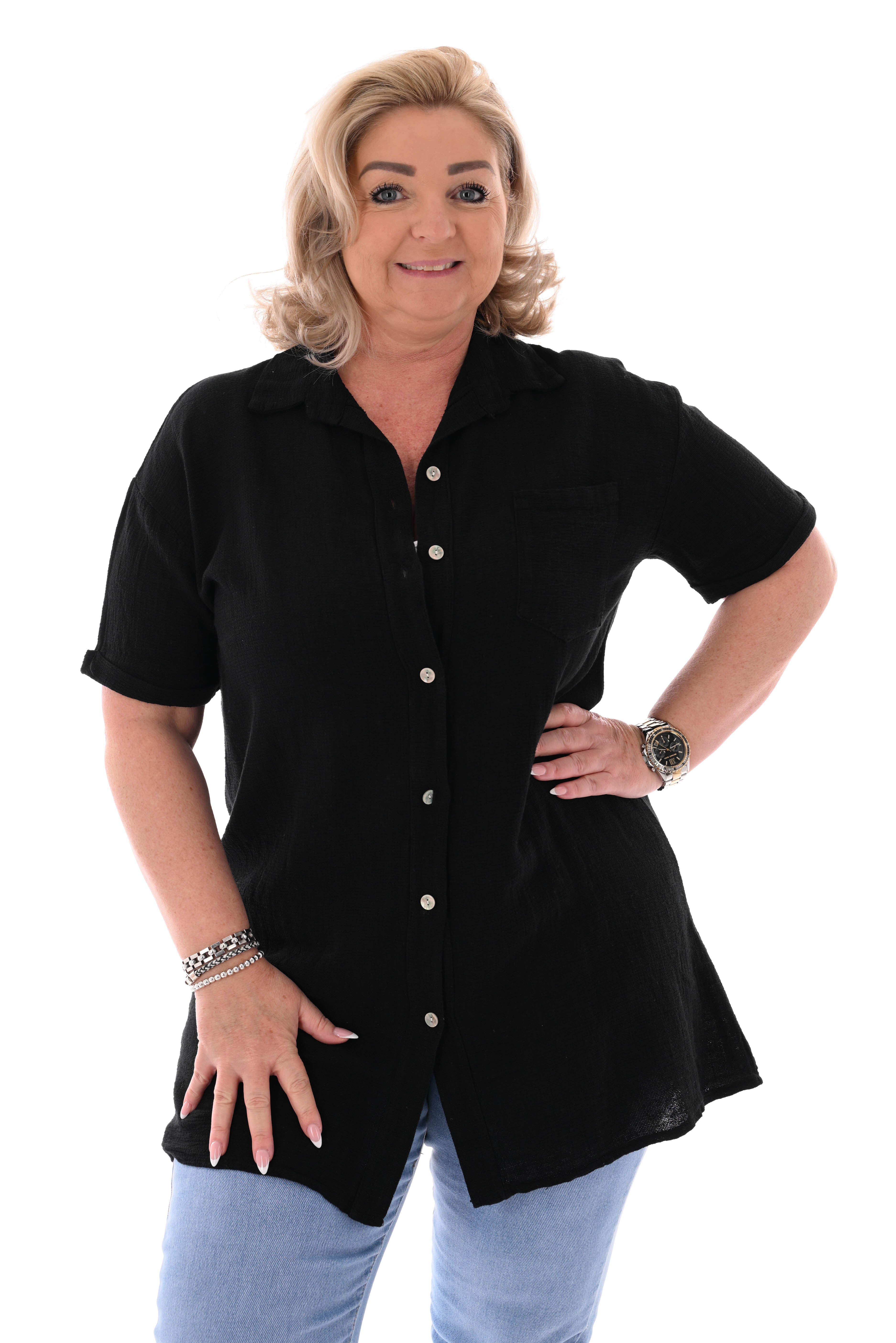 Lange doorknoop blouse korte mouwen uni zwart