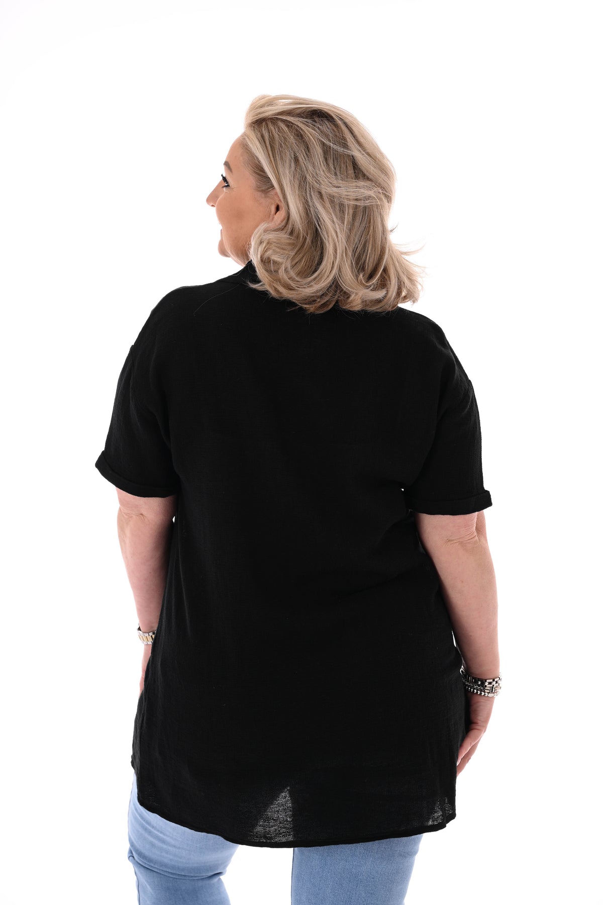 Lange doorknoop blouse korte mouwen uni zwart