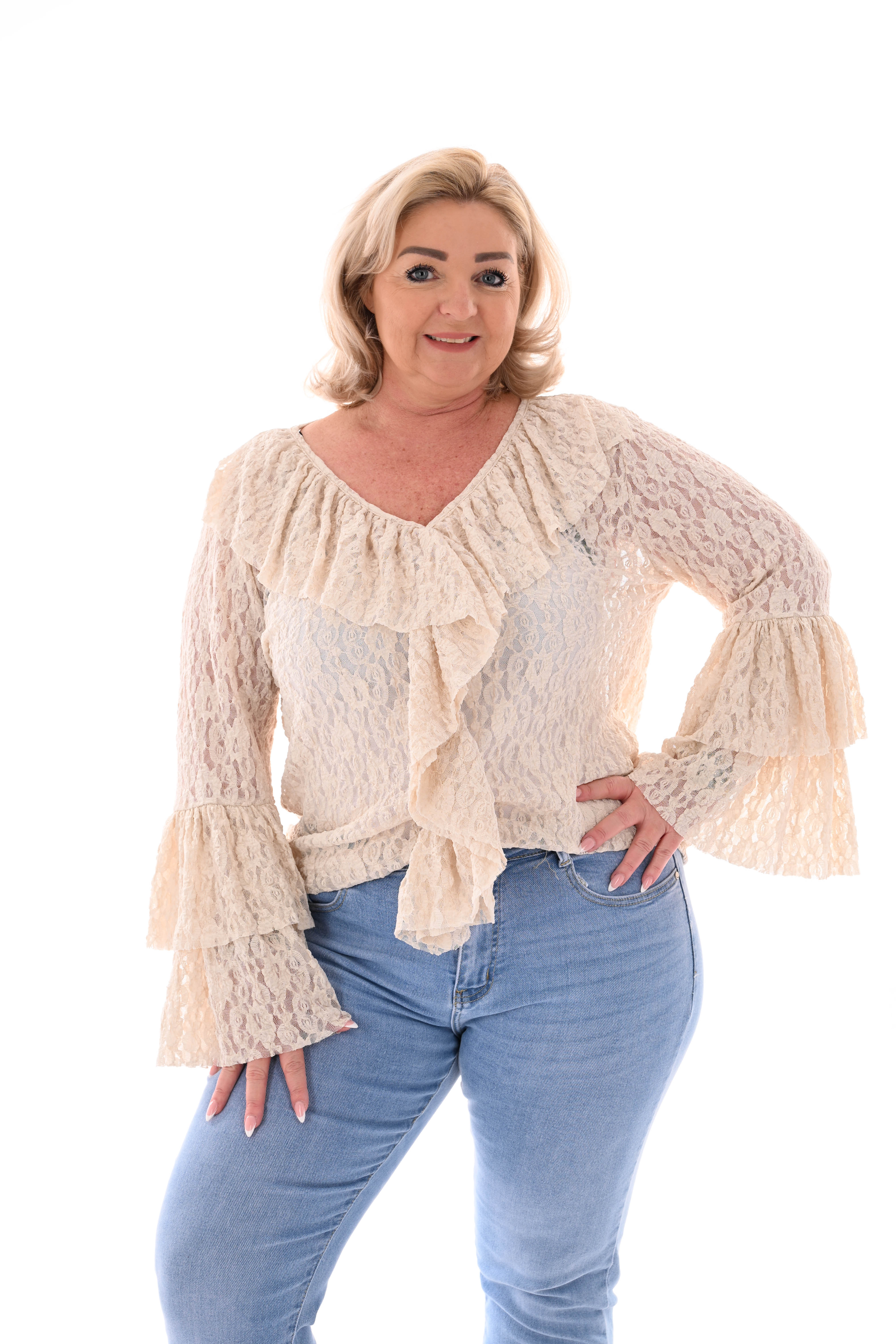 Kanten top 3/4e v-hals roezels beige