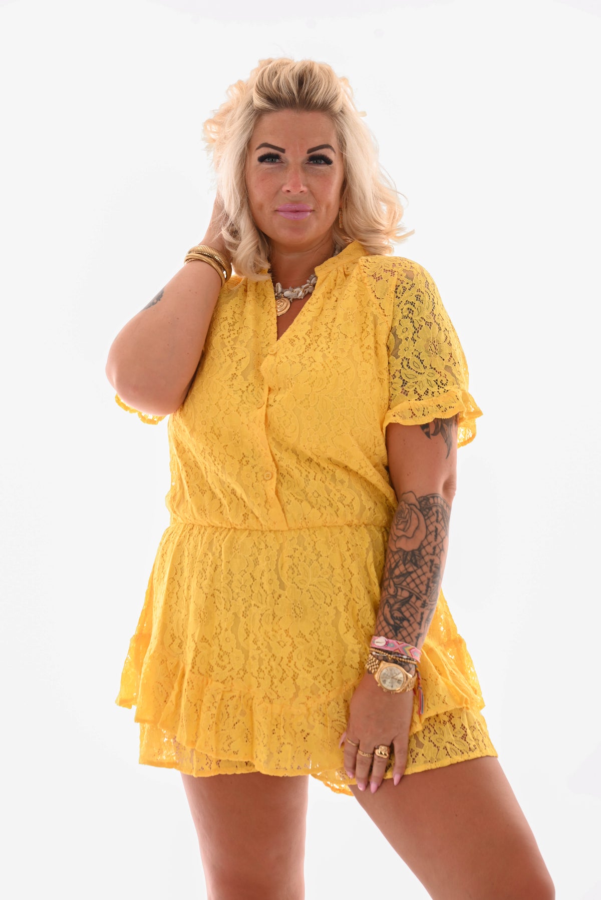 Doorknoop playsuit kant geel