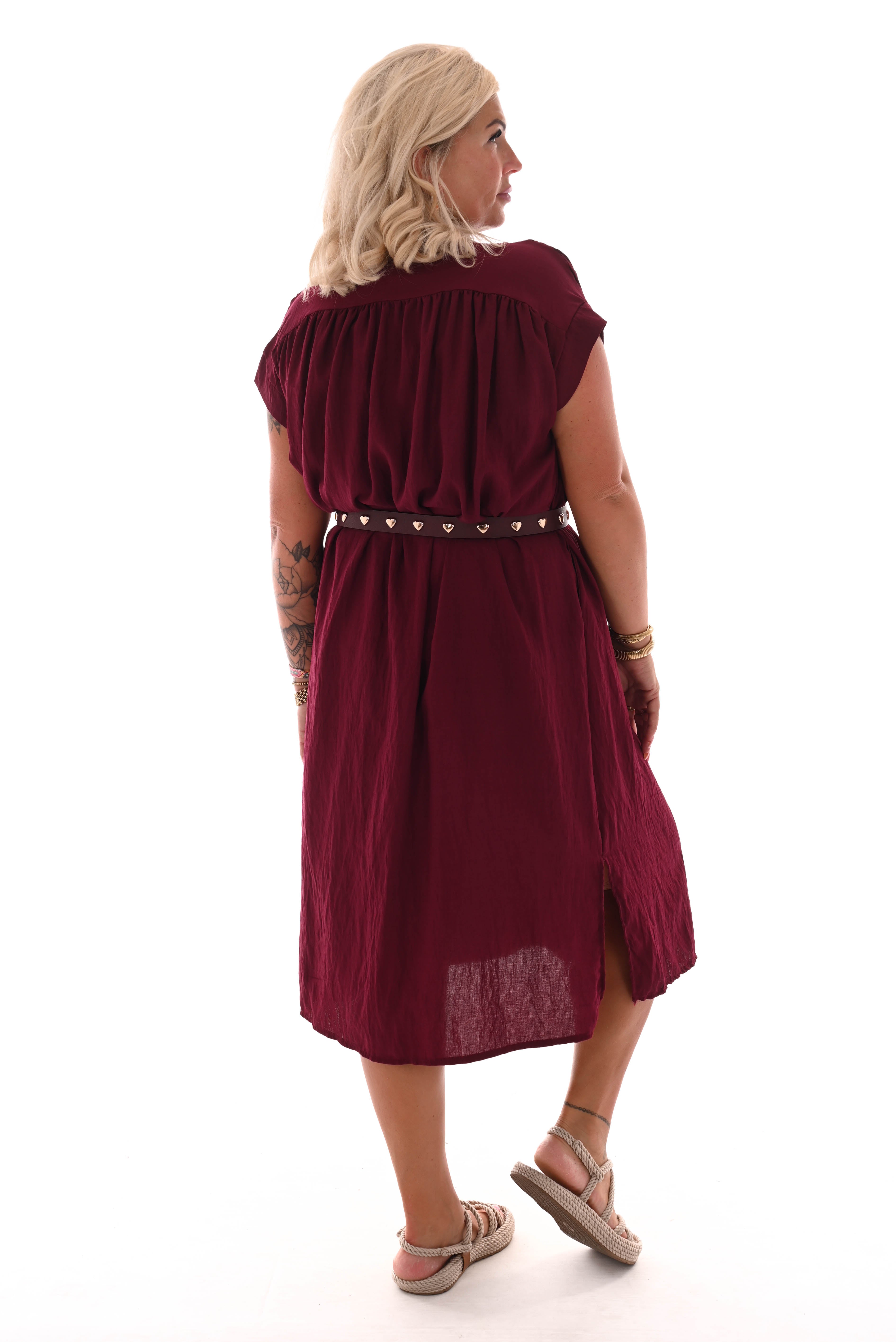 Jurk met ceintuur opstaande kraag bordeaux