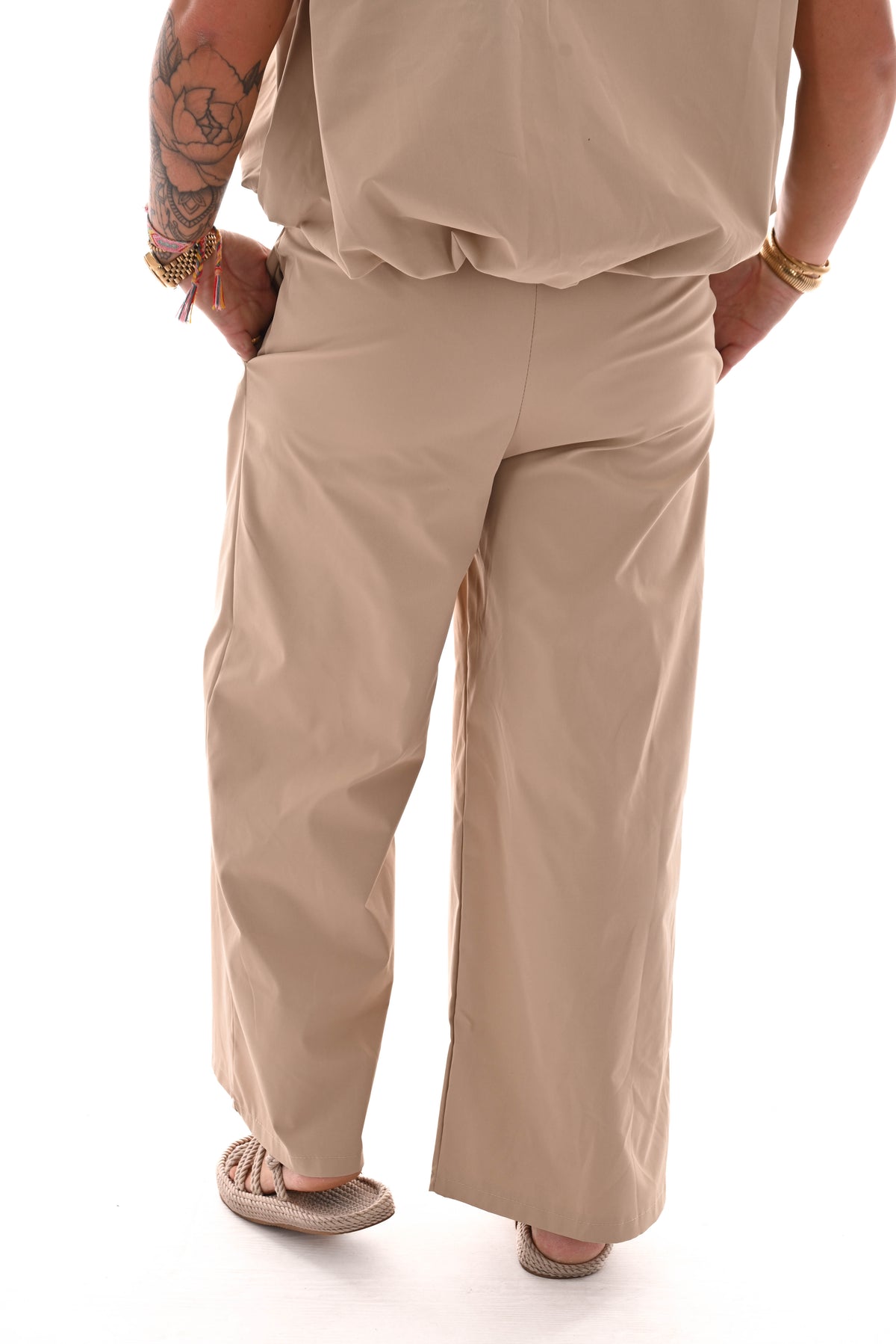 wijde broek uni elastieken band beige