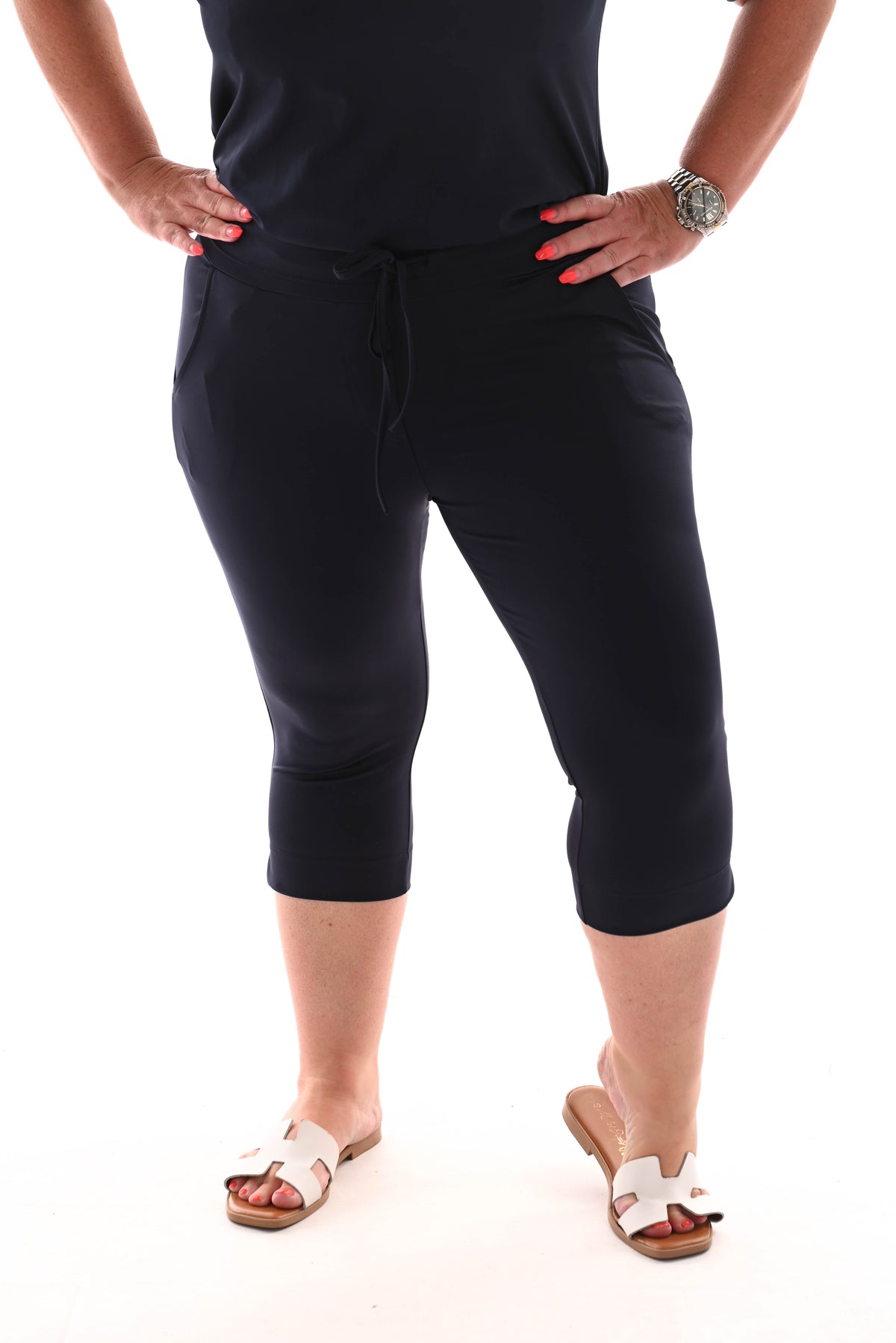 Travel broek capri met aantrekkoord uni marineblauw