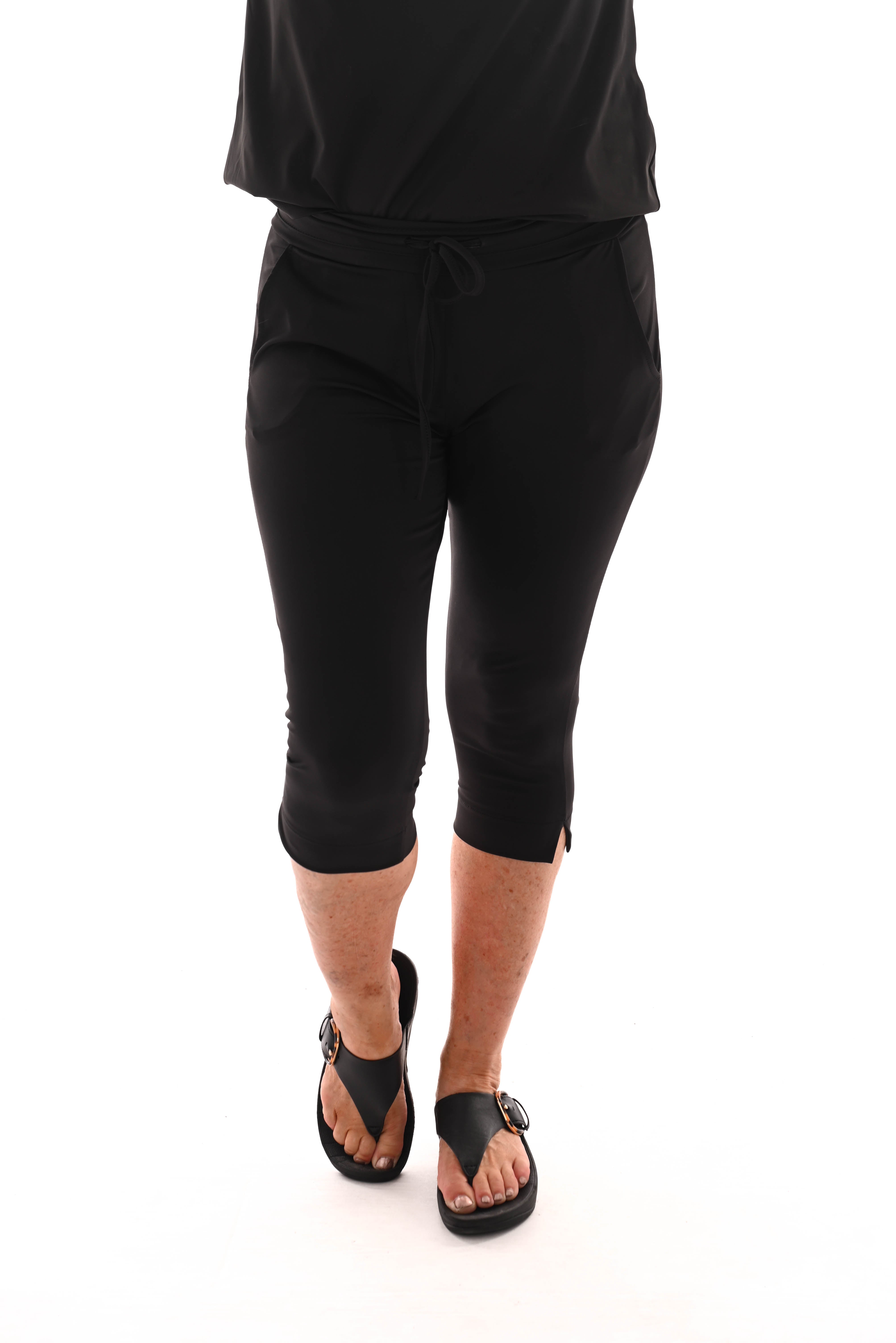 Travel broek capri met aantrekkoord uni zwart