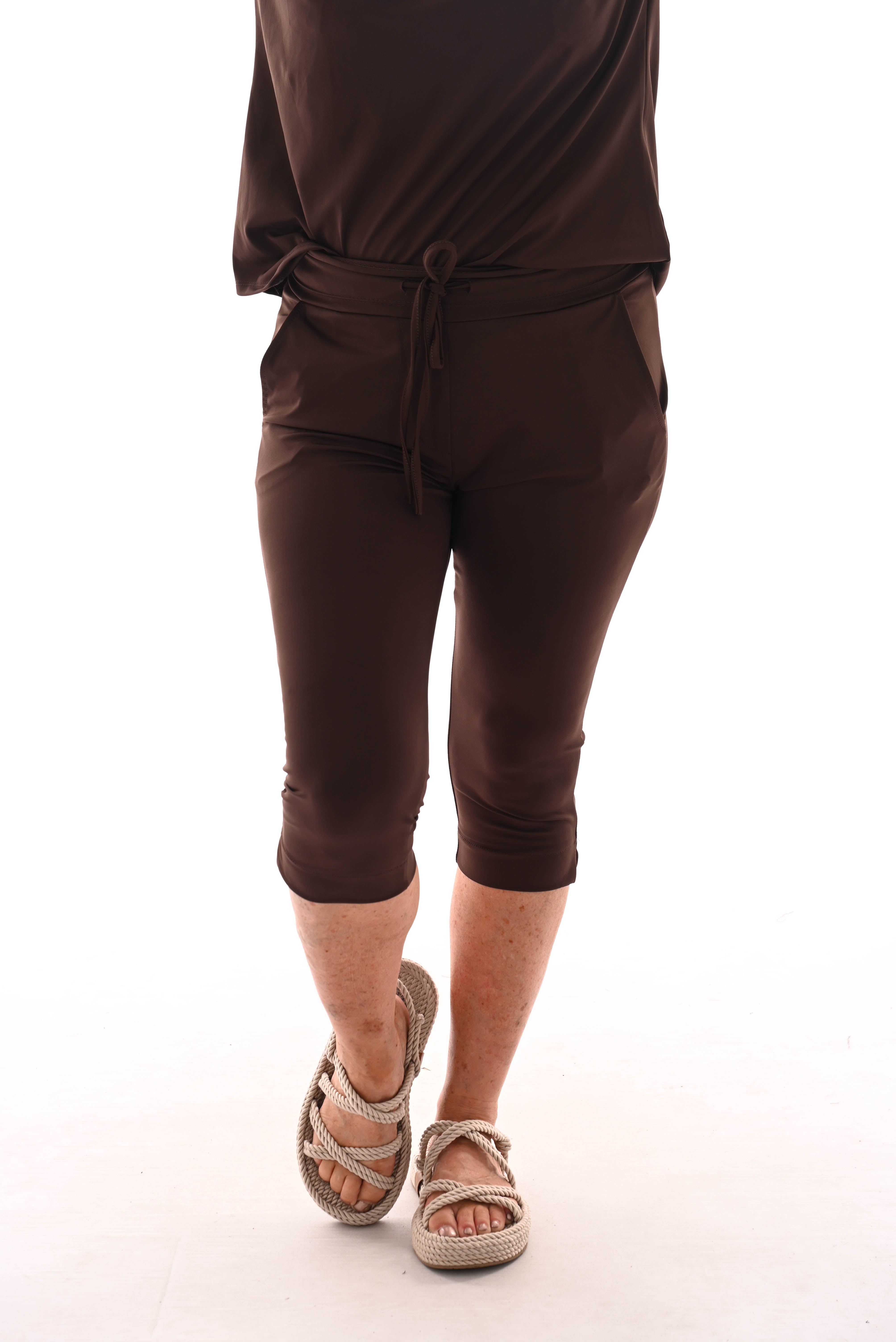 Travel broek capri met aantrekkoord uni bruin