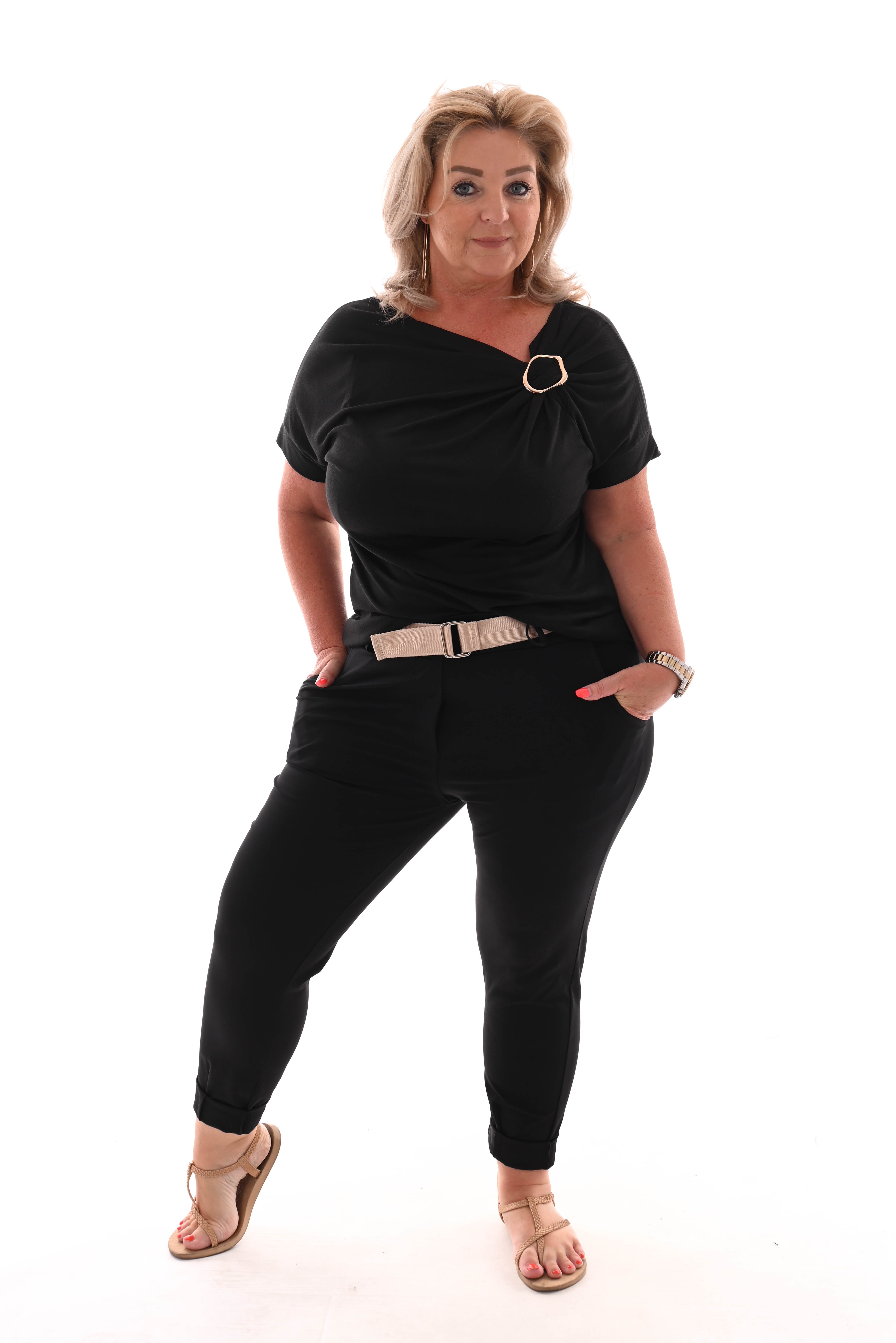 Top rib met ring detail  zwart
