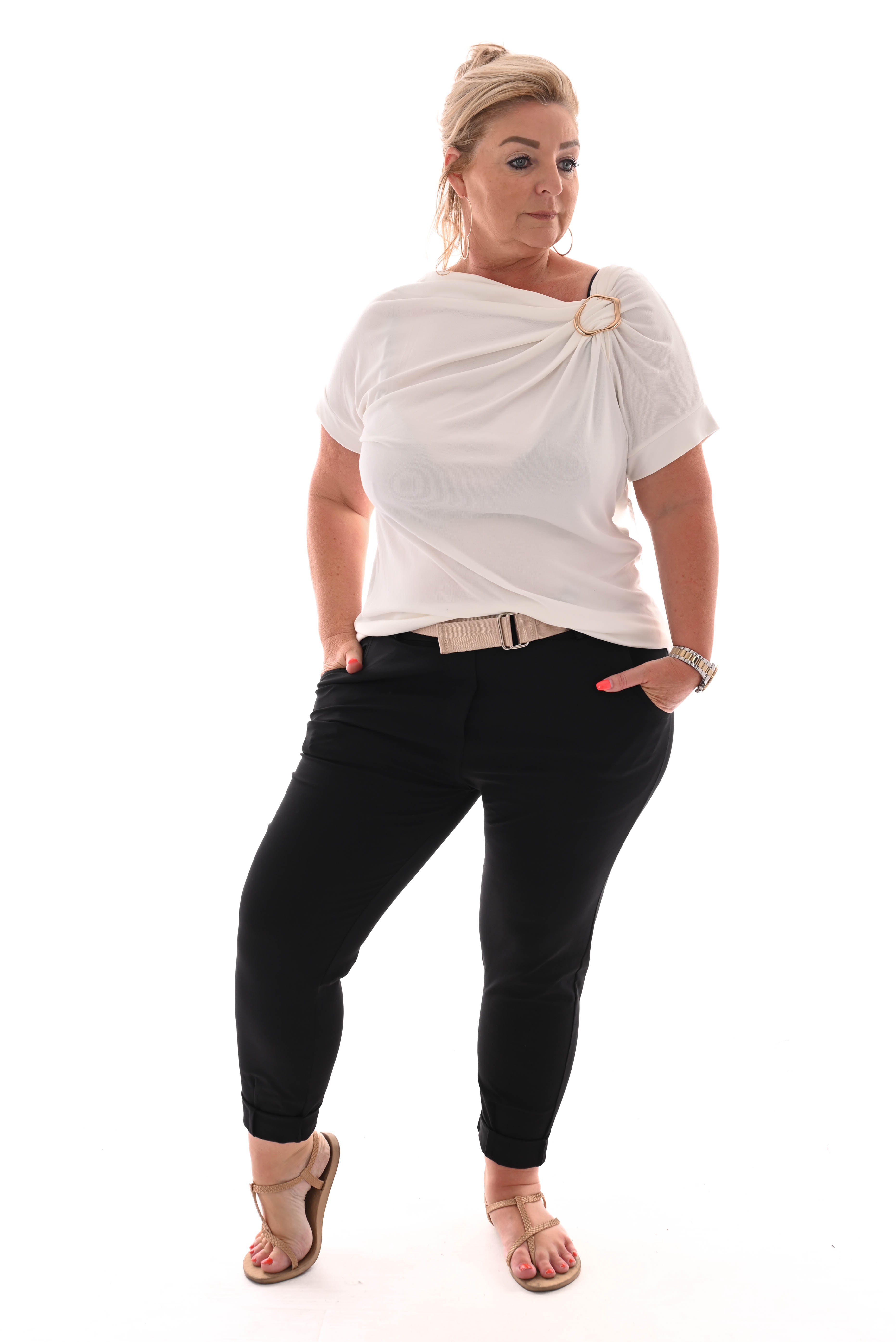 Top rib met ring detail  roomwit