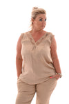 Silky top mouwloos met kant lichtgoud