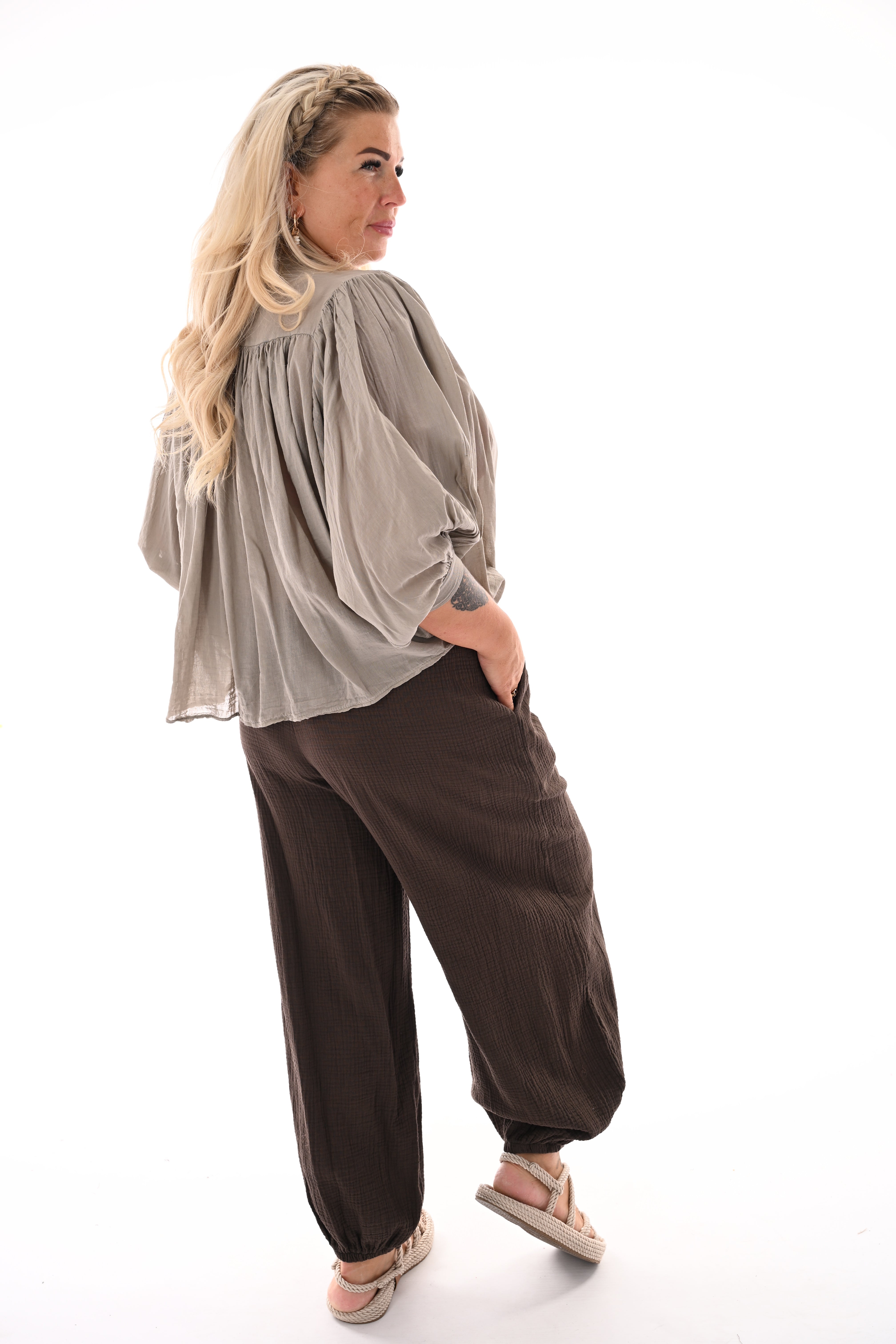Korte blouse 3/4e mouwen uni taupe
