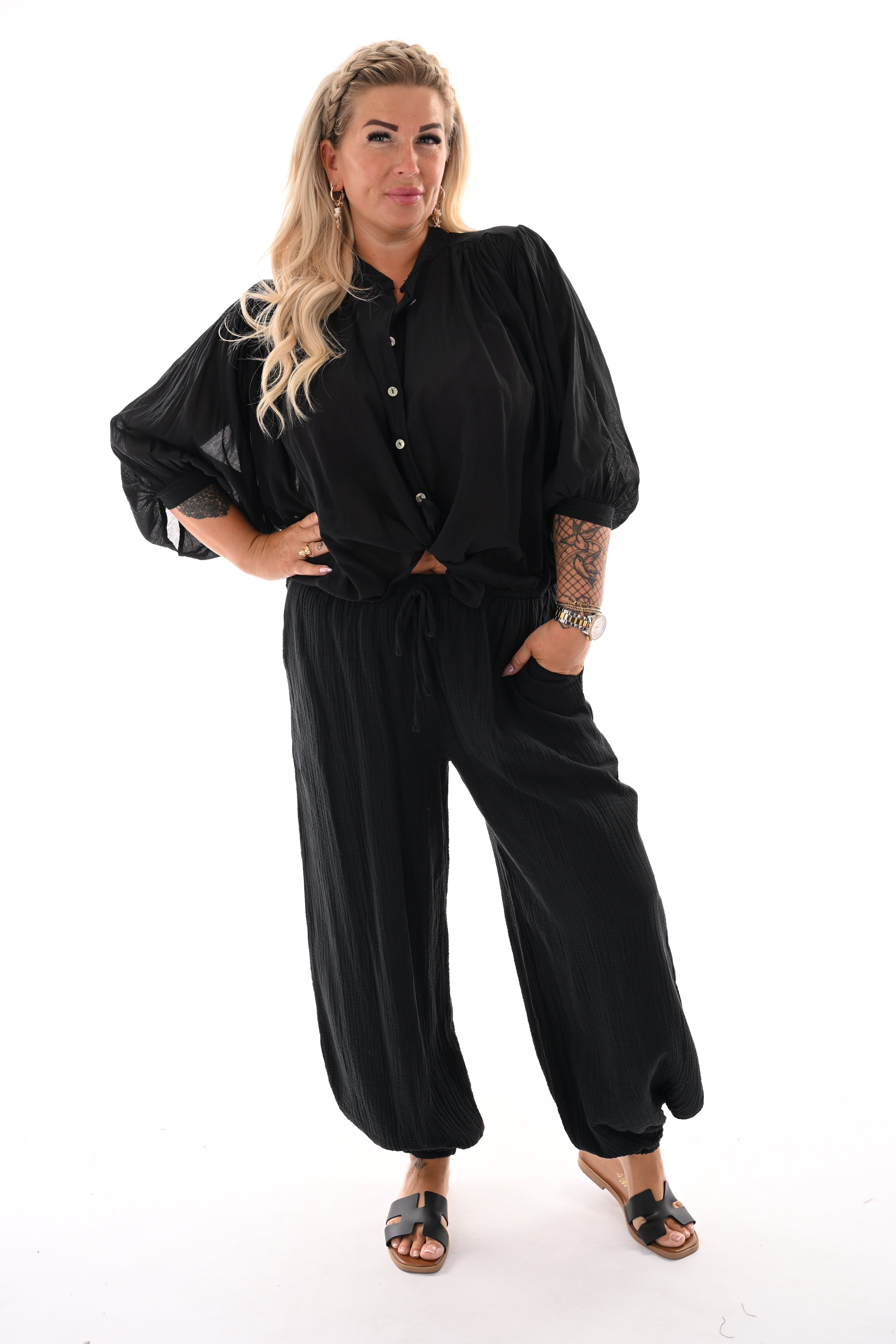Korte blouse 3/4e mouwen uni zwart