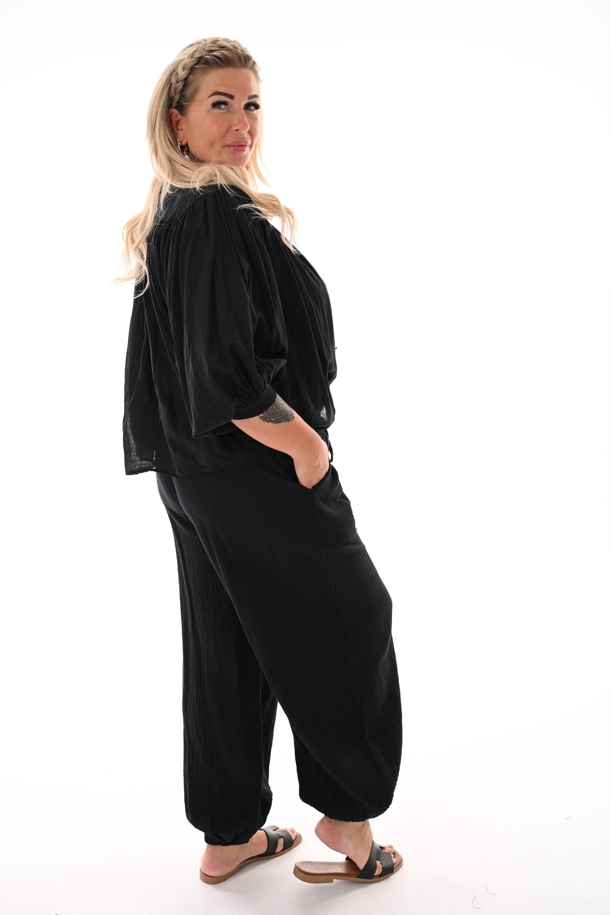 Korte blouse 3/4e mouwen uni zwart