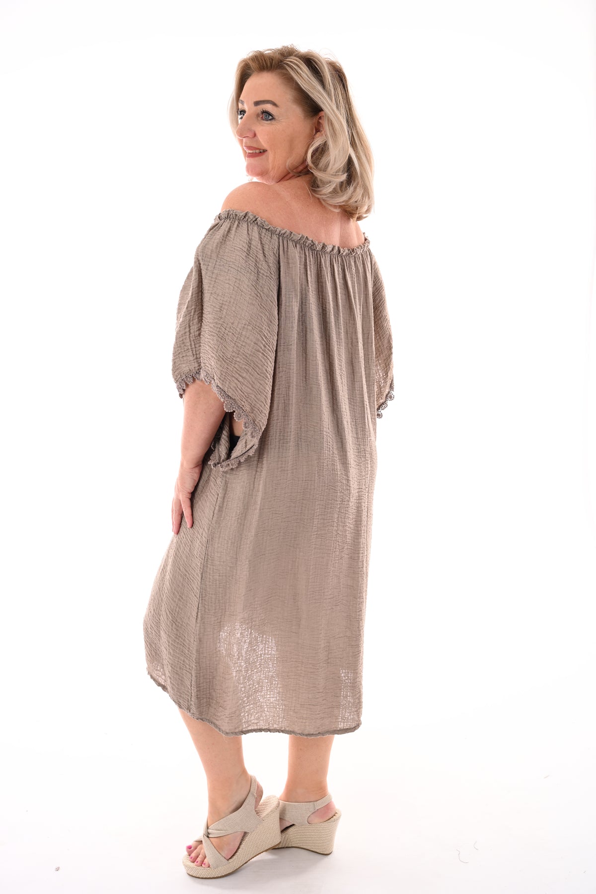 Tuniek crepe off-shoulder taupe