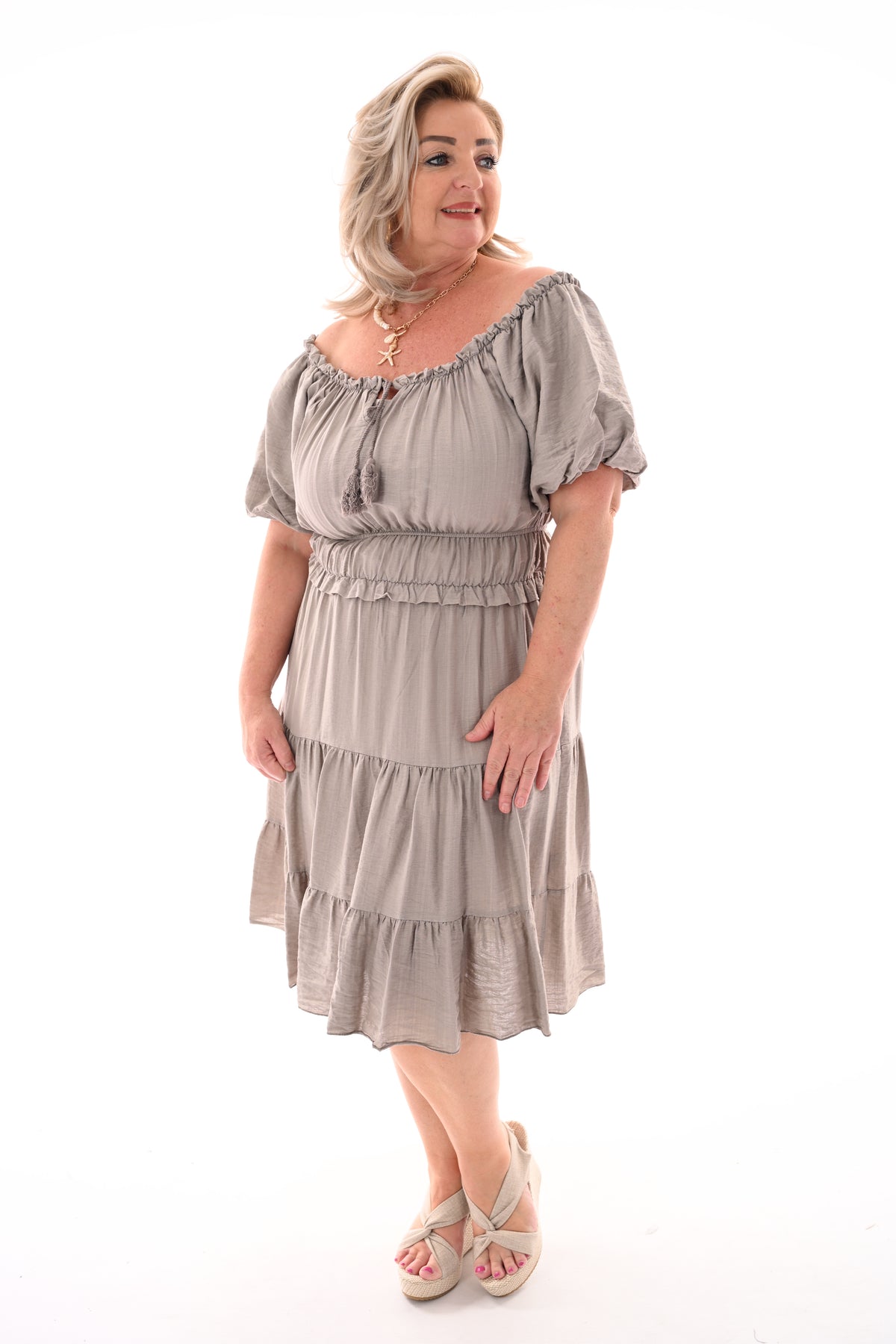 Jurk off-shoulder taupe