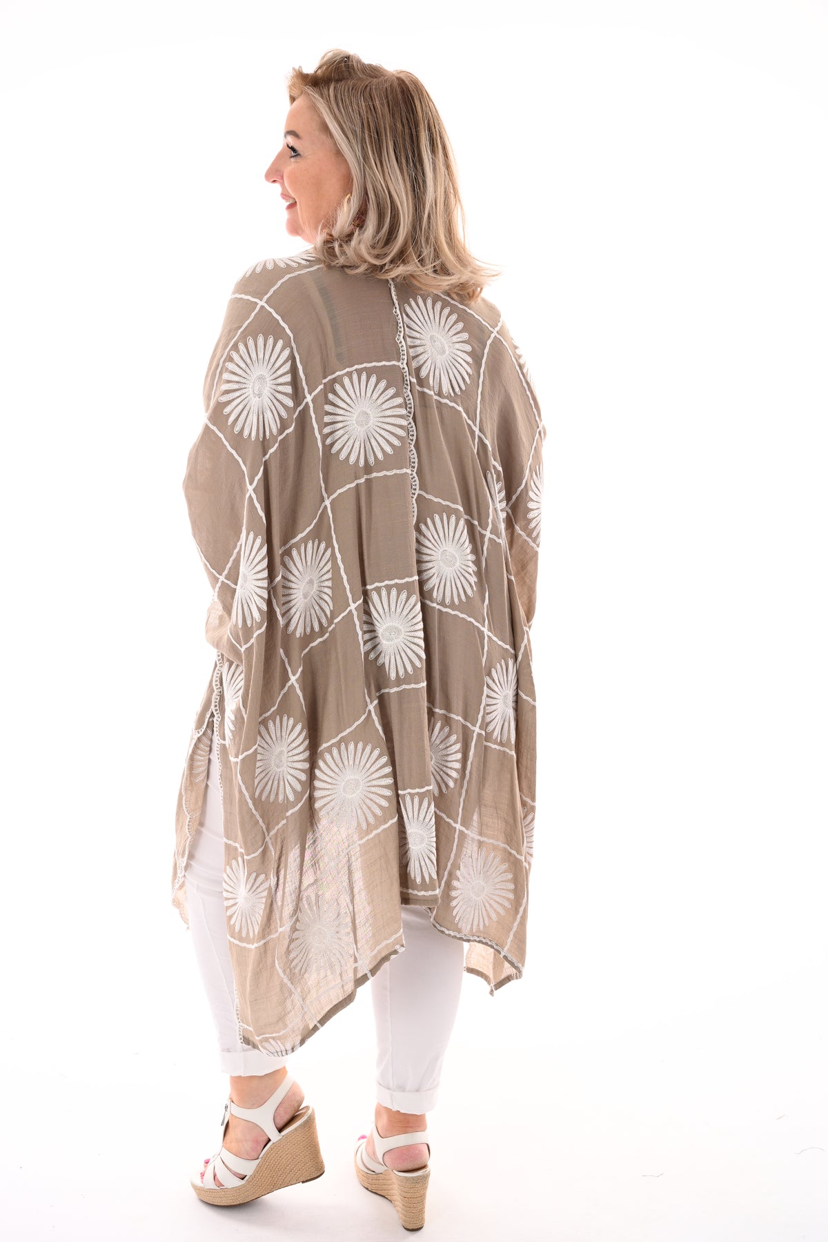 Omslag vest madeliefjes taupe