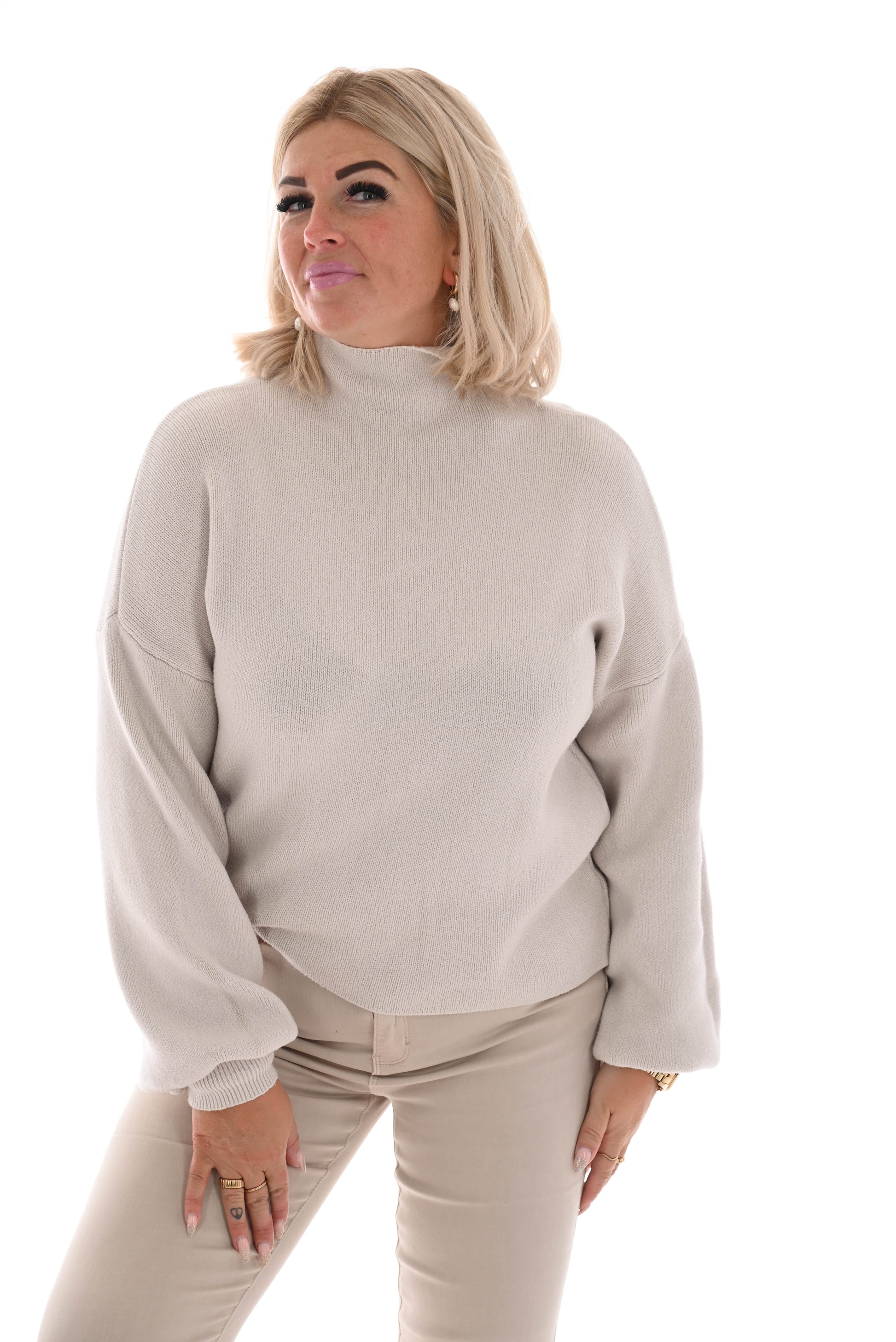 Korte trui turtle neck met pofmouwen beige