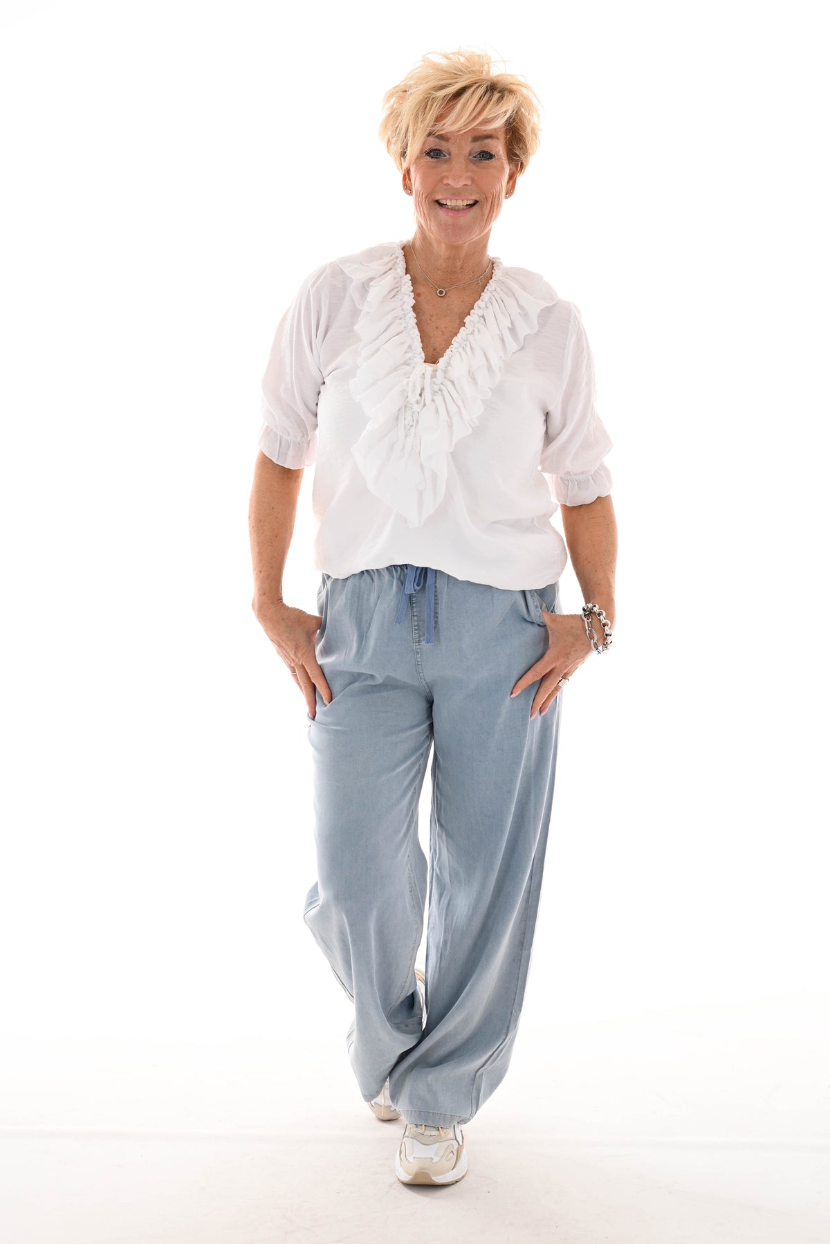 Blouse met roezels v-hals korte mouwen wit