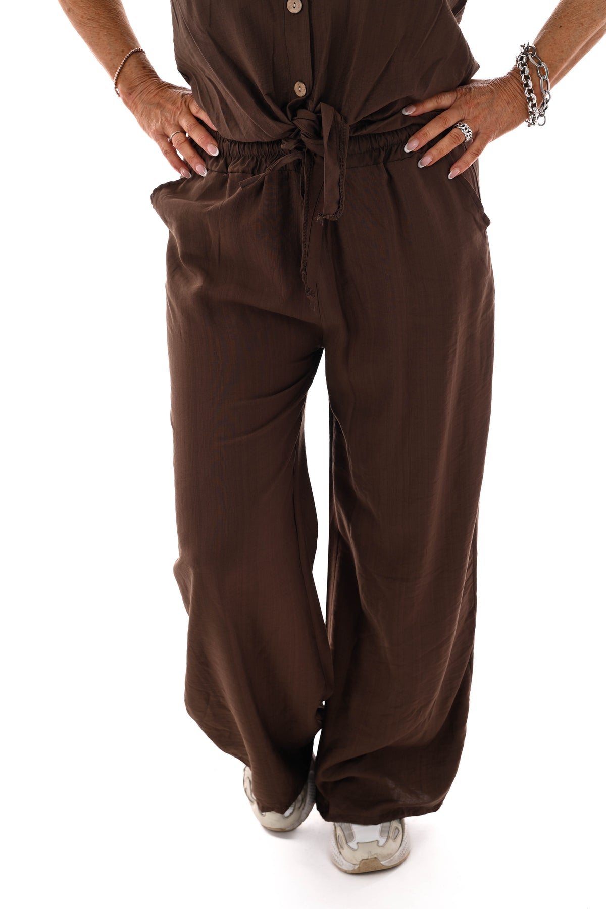 Tweedelig set doorknoop blouse bruin