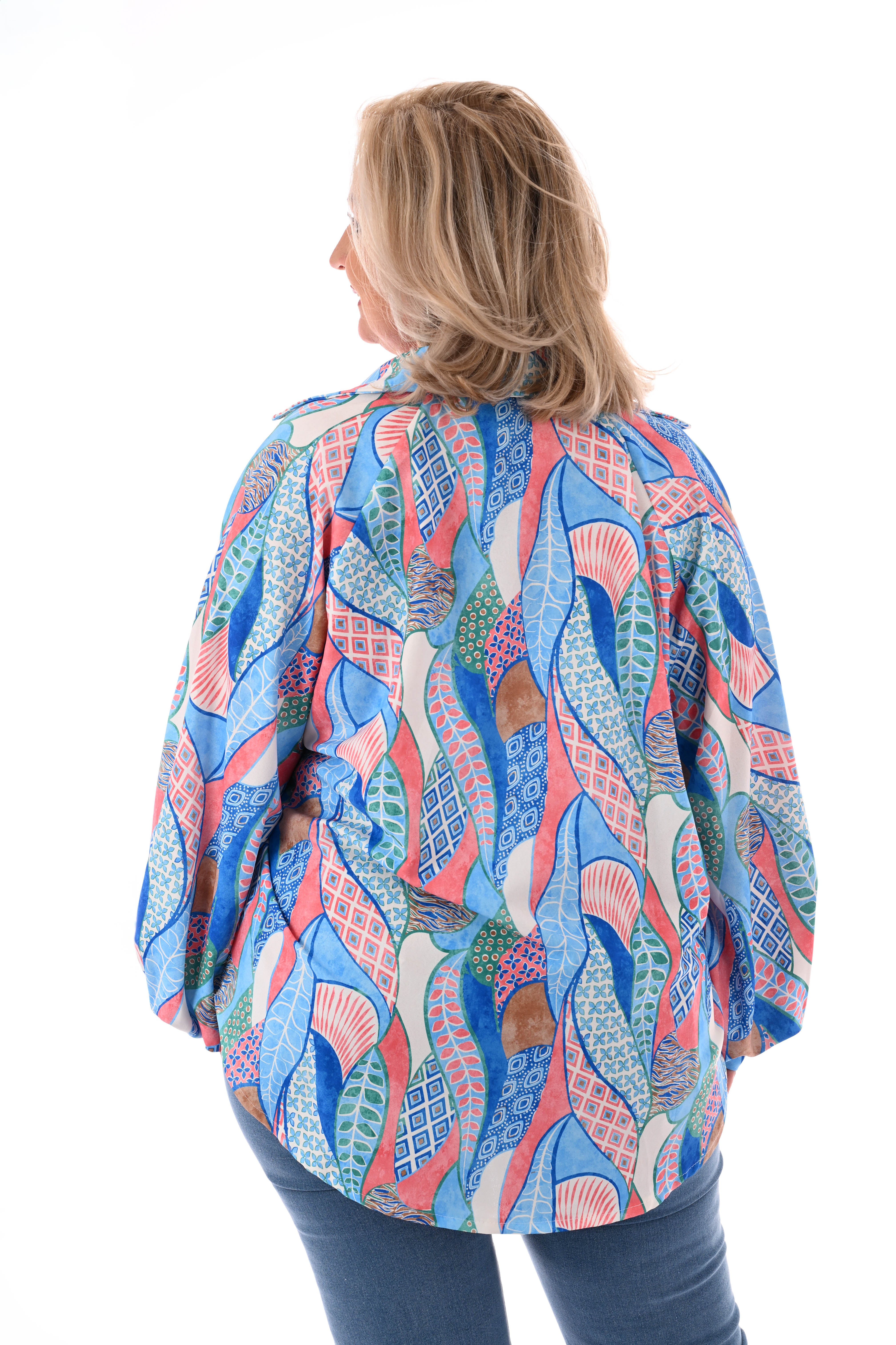 Blouse v-hals mixed print lichtblauw