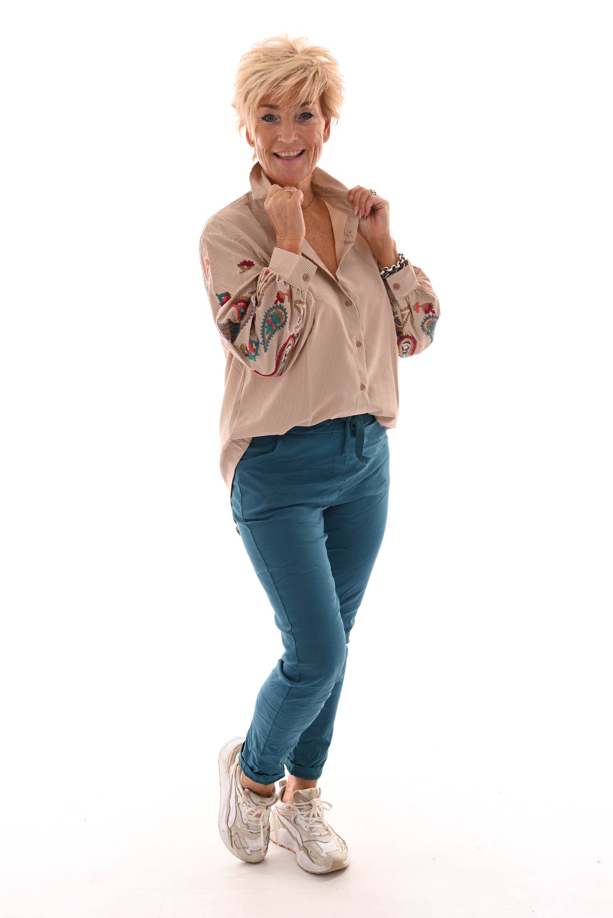 Blouse paisley mouwdetail beige