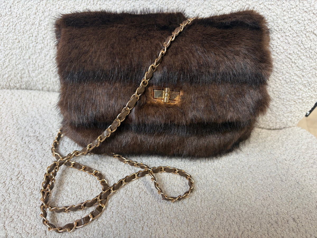 Klein faux fur crossbody tas bruin