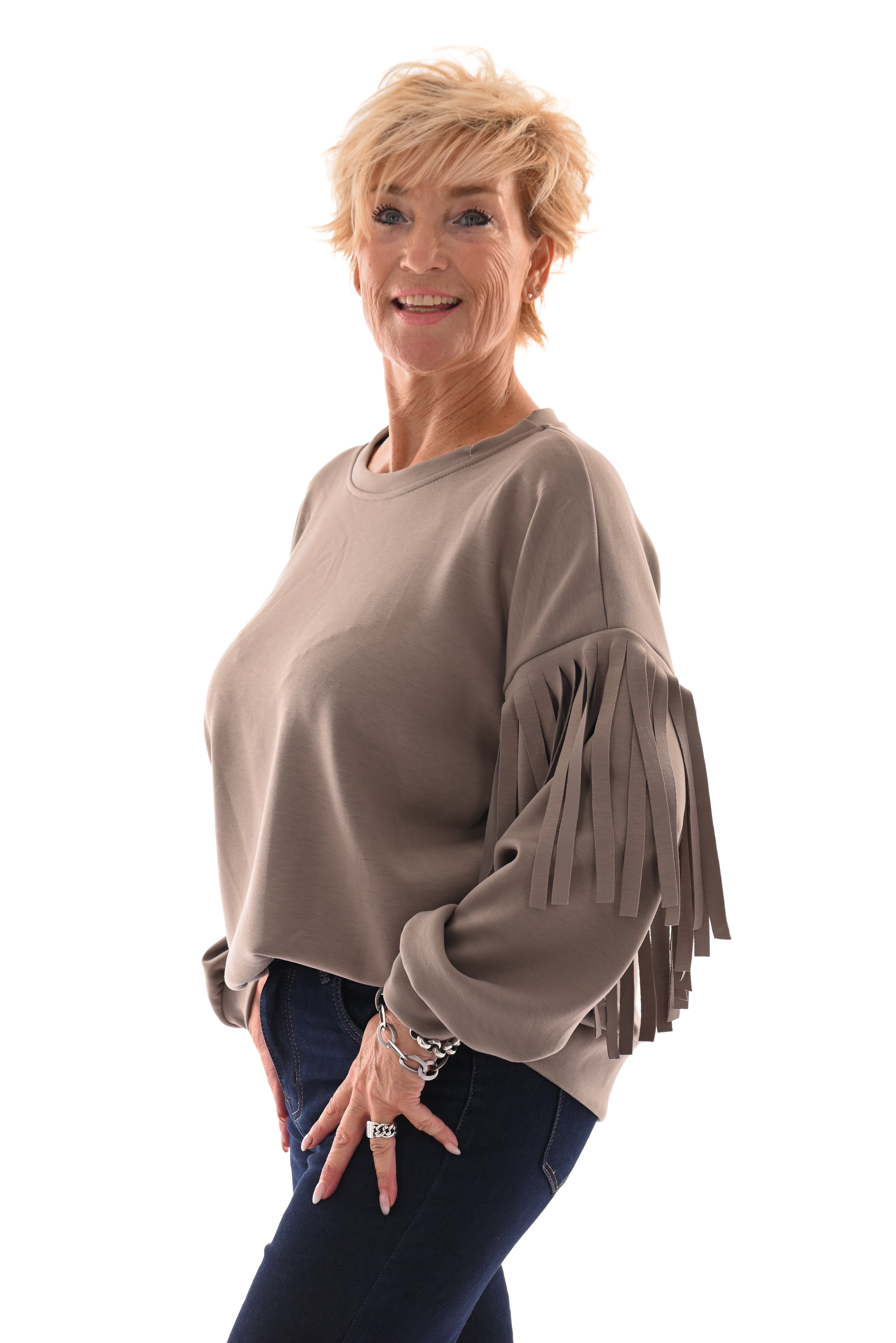 Sweater met franjes aan de mouwen taupe