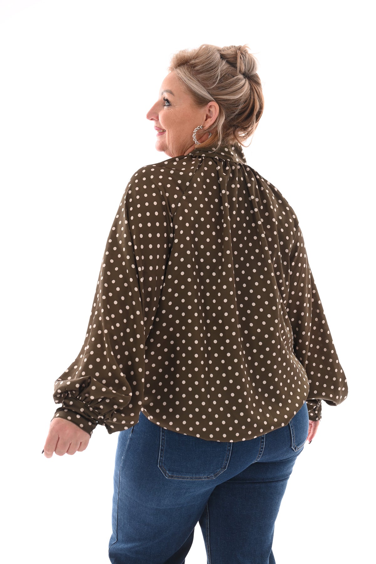Silky blouse dots met strik groen