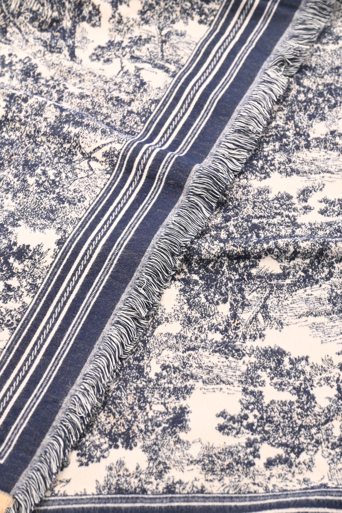 Sjaal Toile de Jouy marineblauw