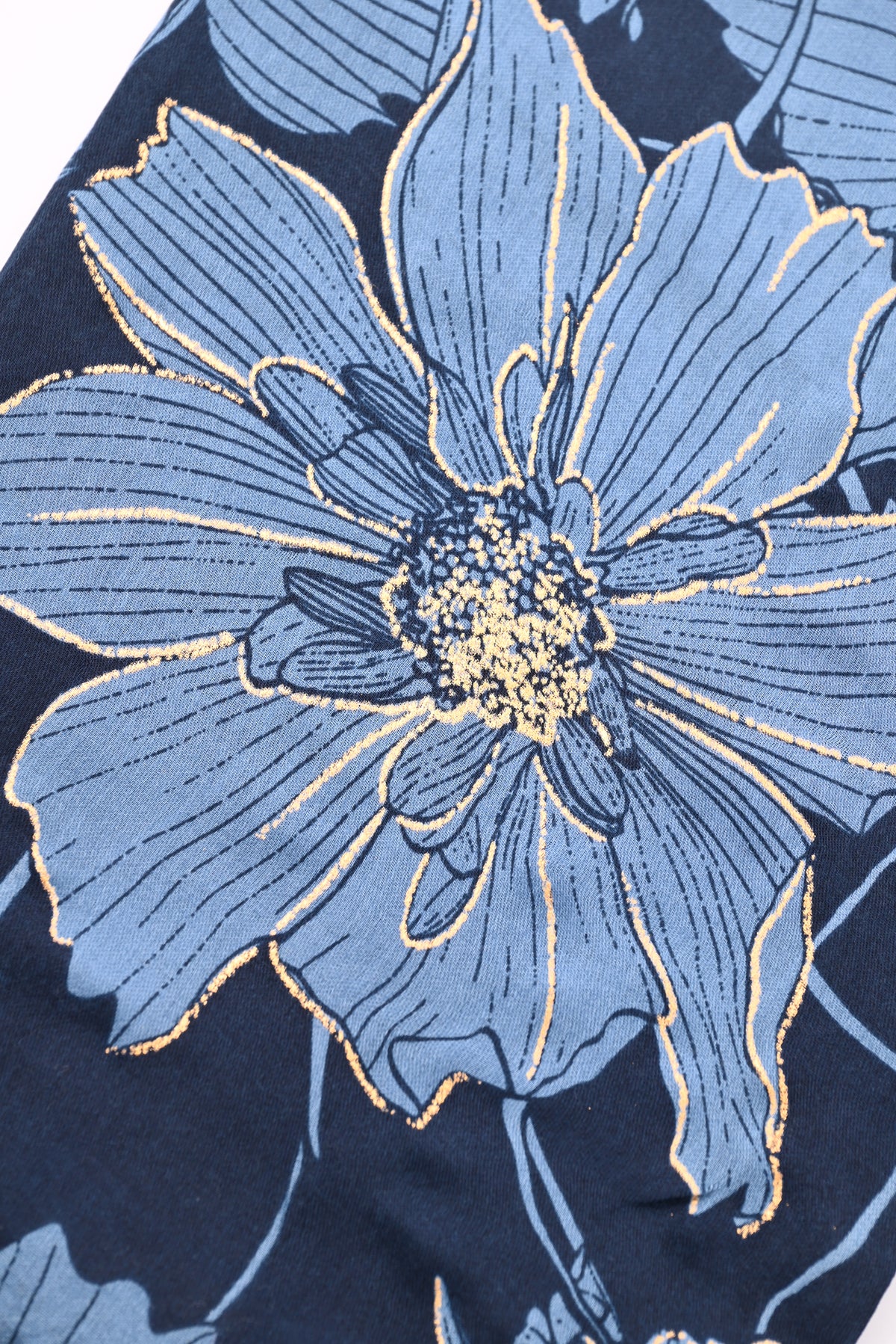 Sjaal grote bloemen marineblauw