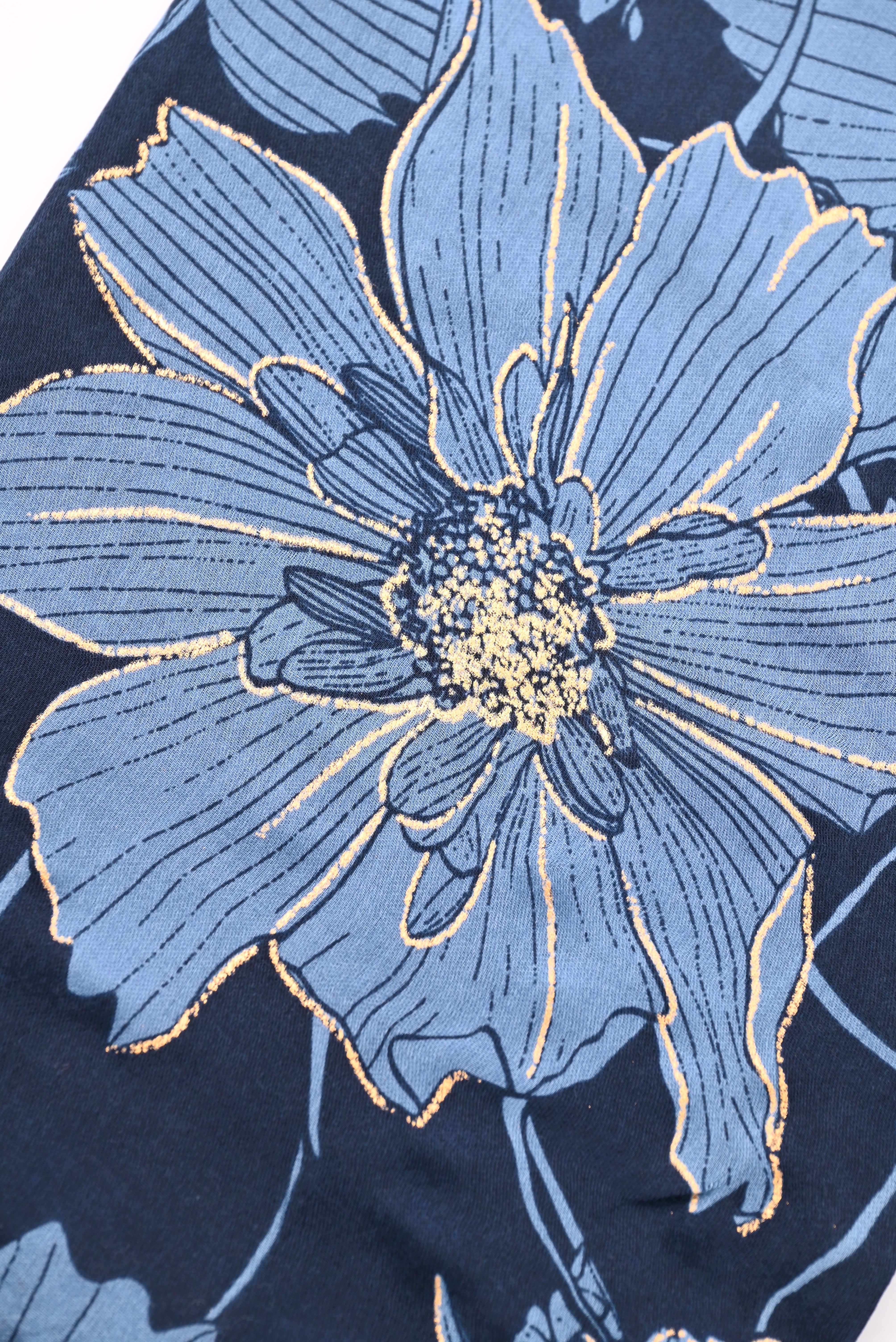 Sjaal grote bloemen marineblauw