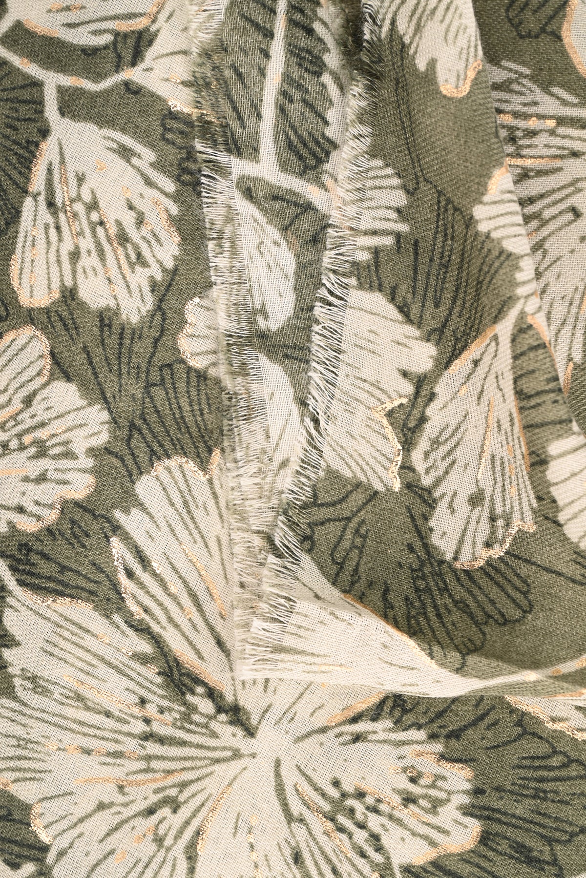 Sjaal fijne bloemen legergroen