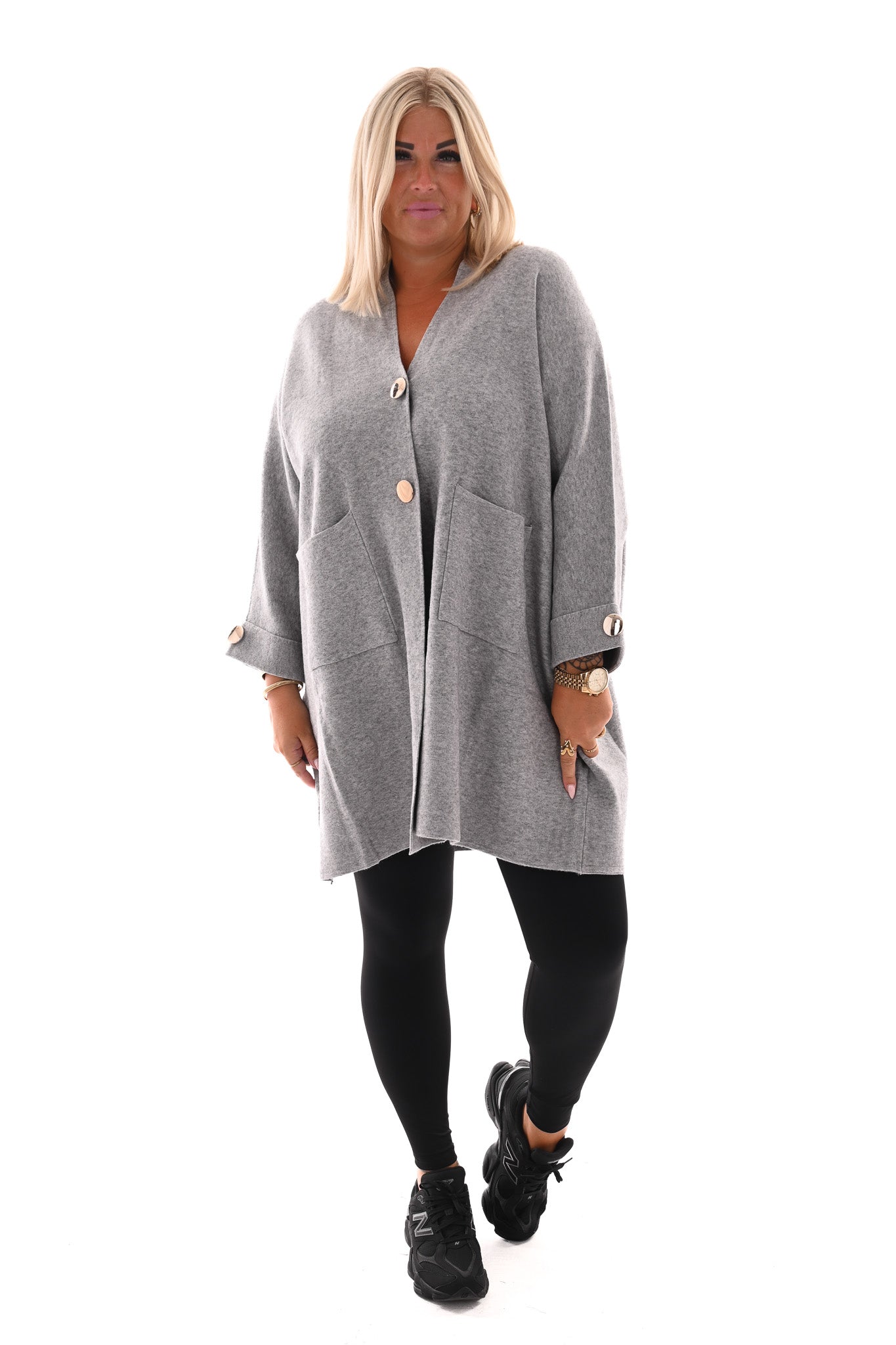 Oversized vest v-hals en grote knopen grijs