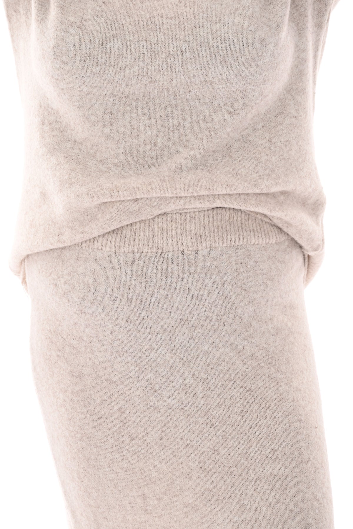 Gebreid set coltrui met rok beige