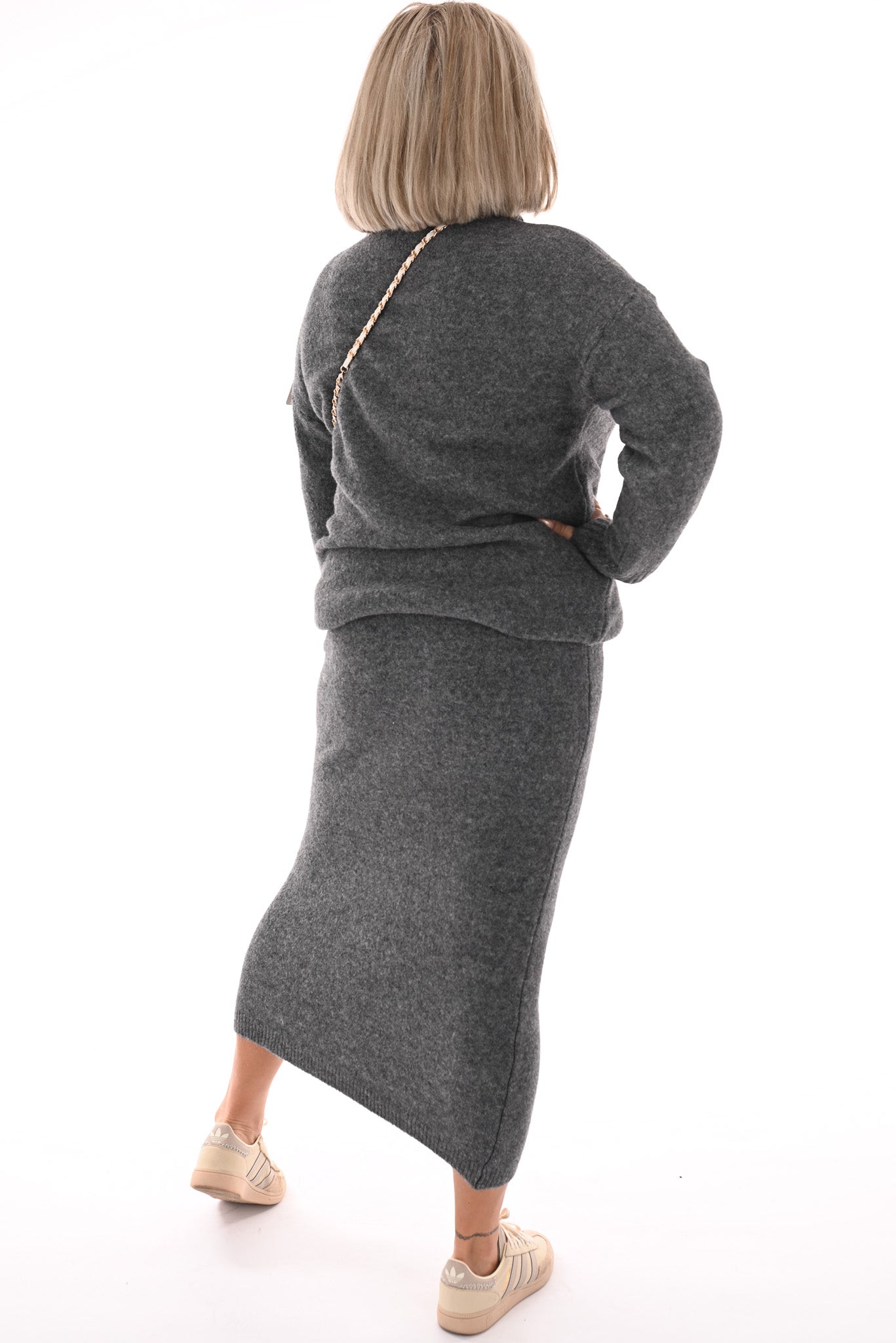 Gebreid set coltrui met rok grijs