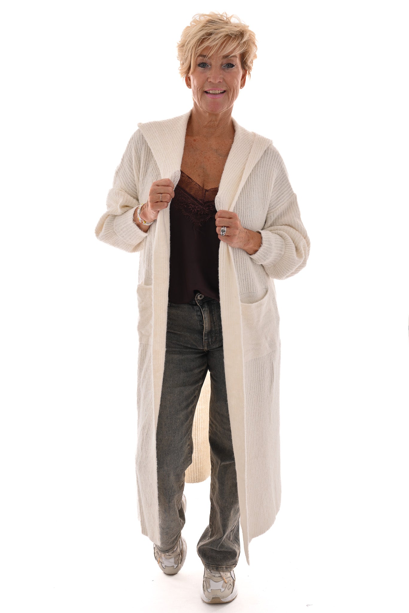 Lang gebreid vest met capuchon roomwit