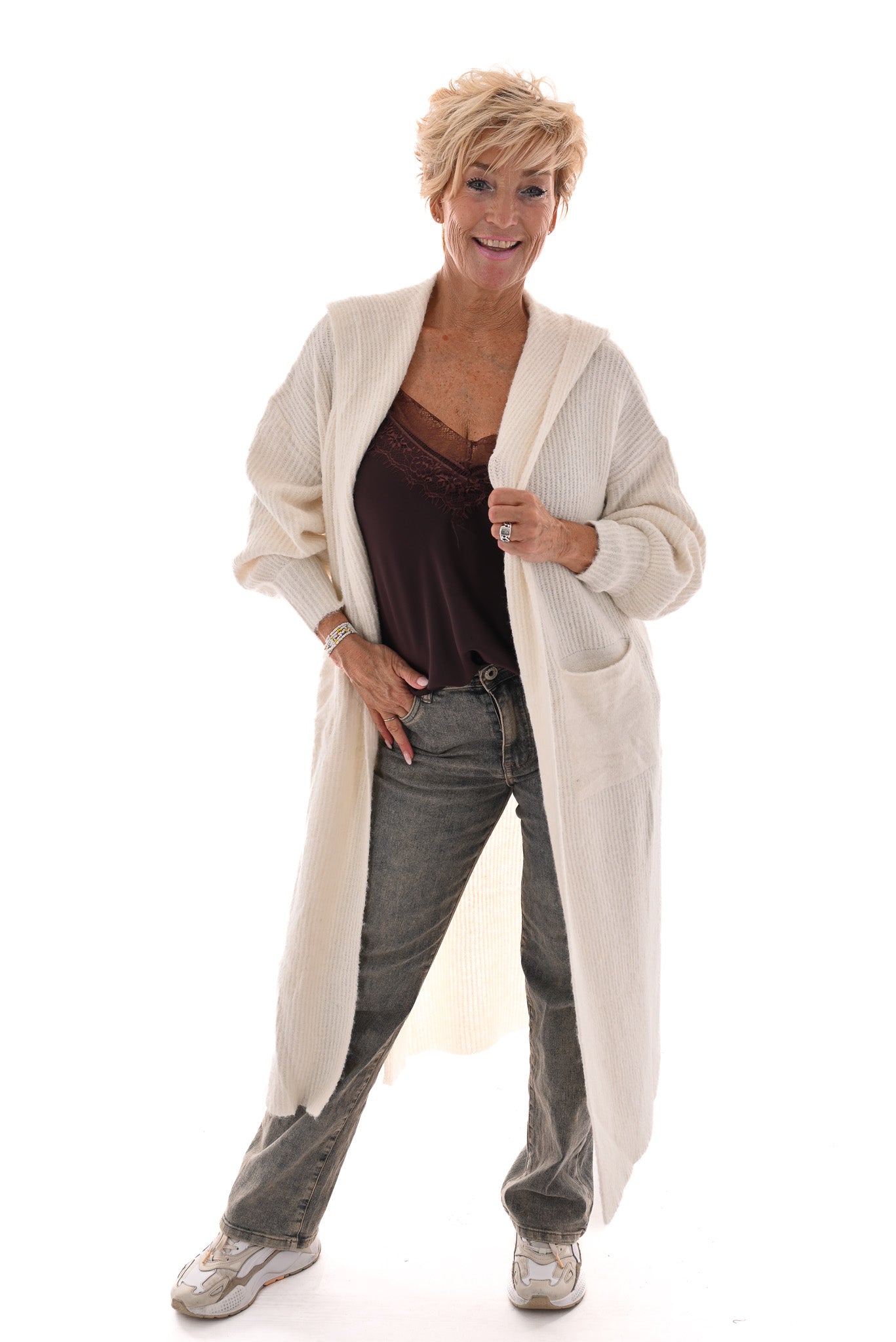 Lang gebreid vest met capuchon roomwit