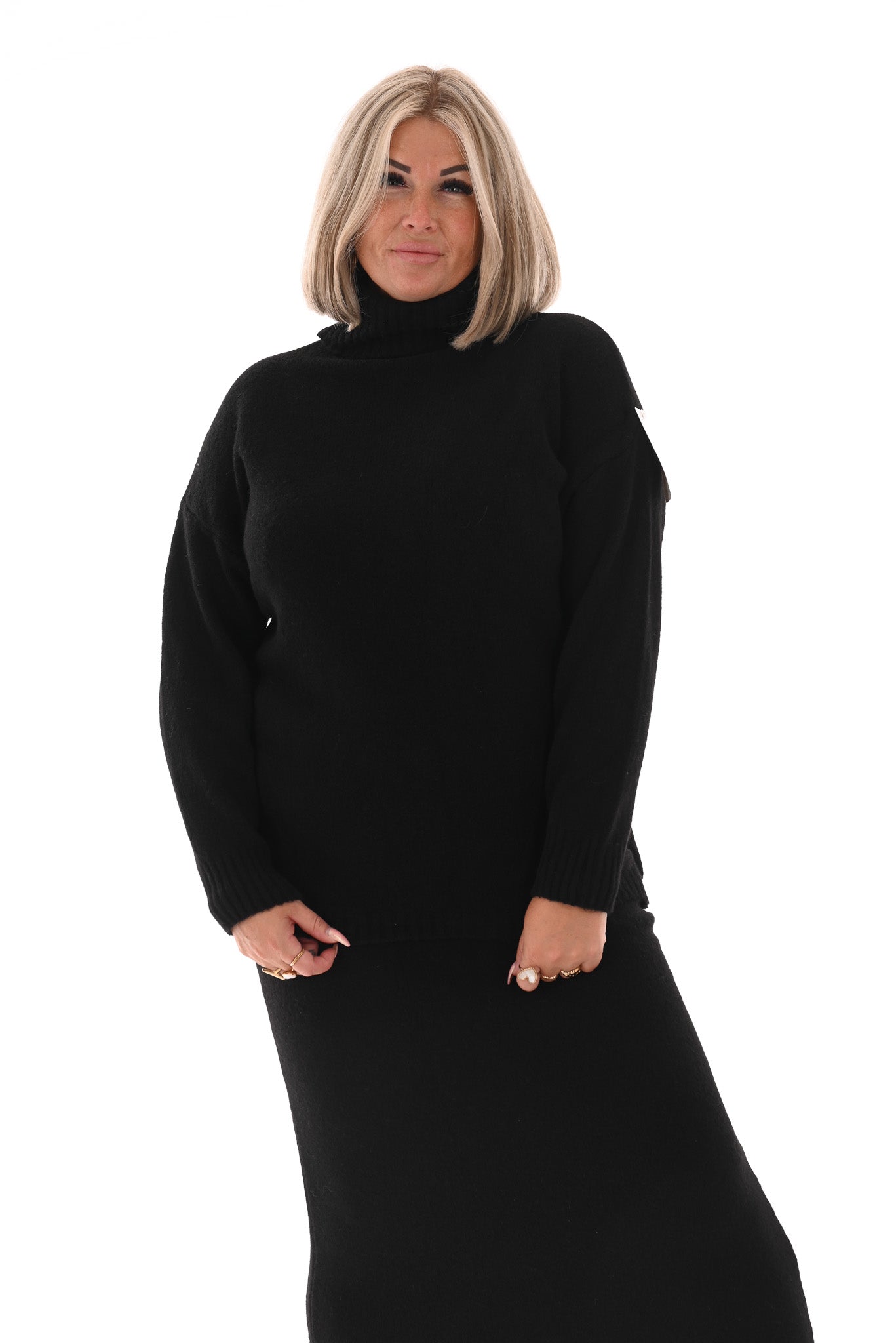 Gebreid set coltrui met rok zwart