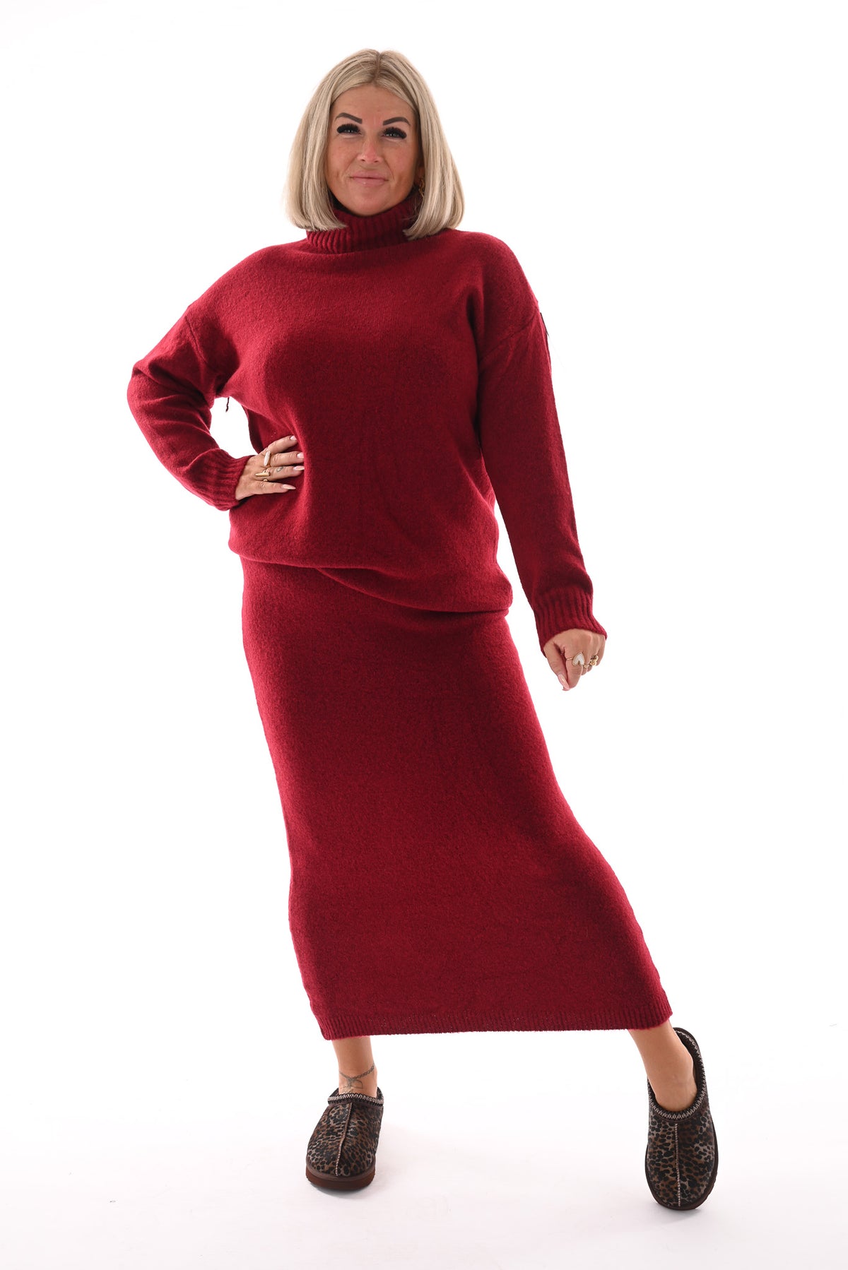 Gebreid set coltrui met rok bordeaux