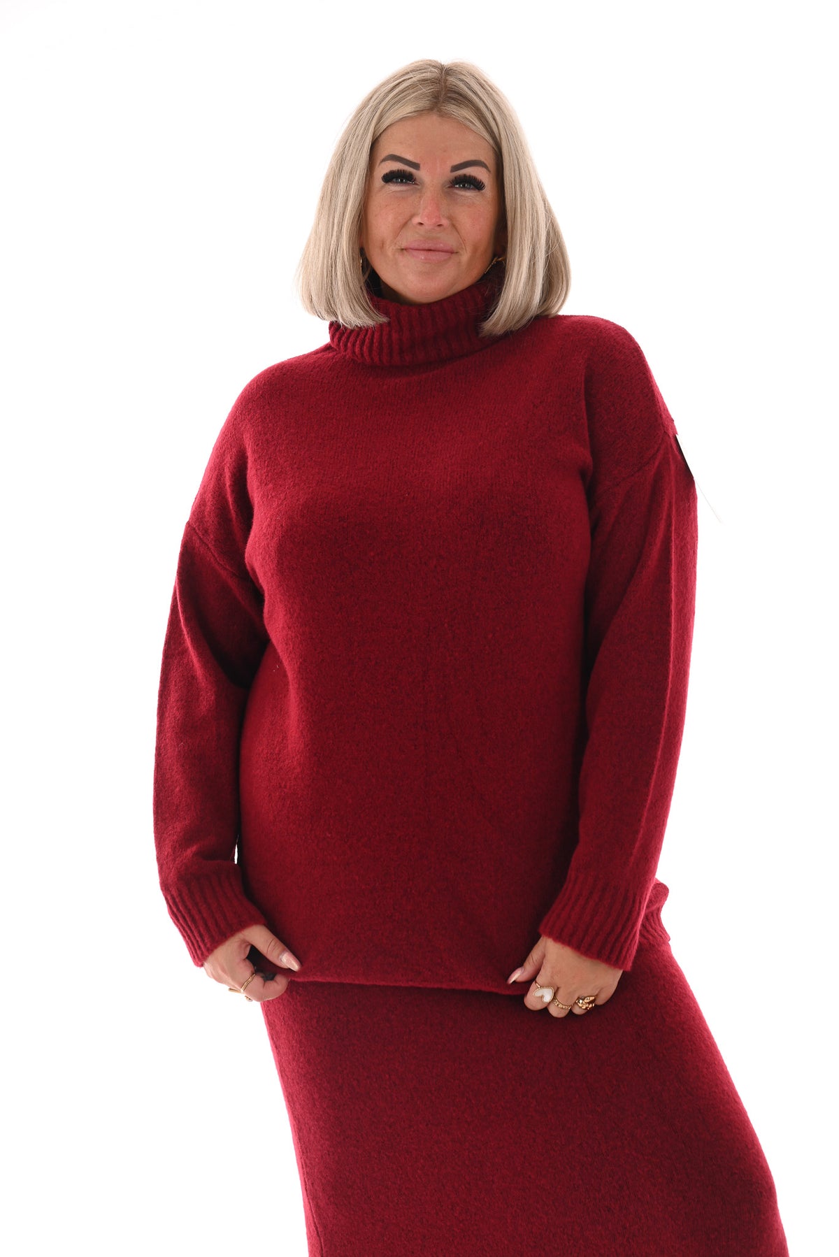 Gebreid set coltrui met rok bordeaux
