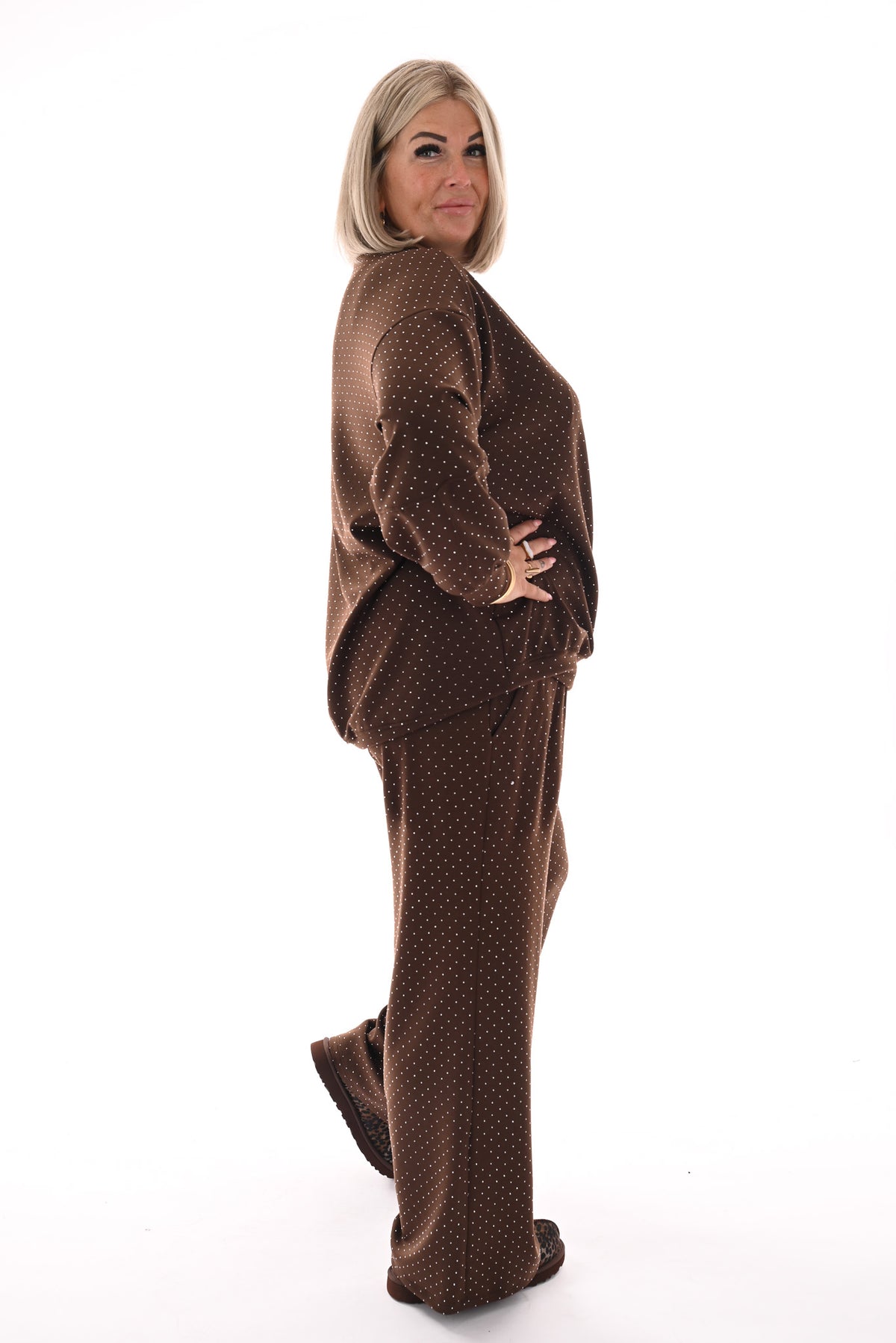 Tweedelig pak applicatie met strass donkerbruin