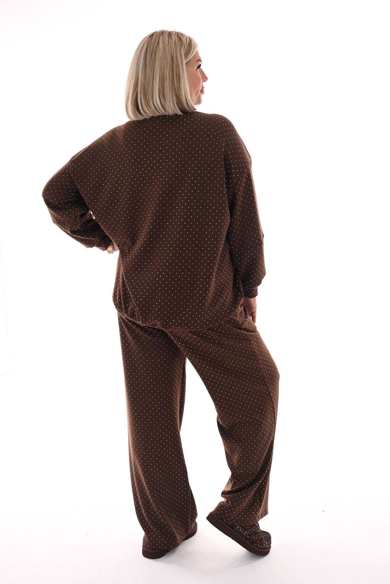 Tweedelig pak applicatie met strass donkerbruin