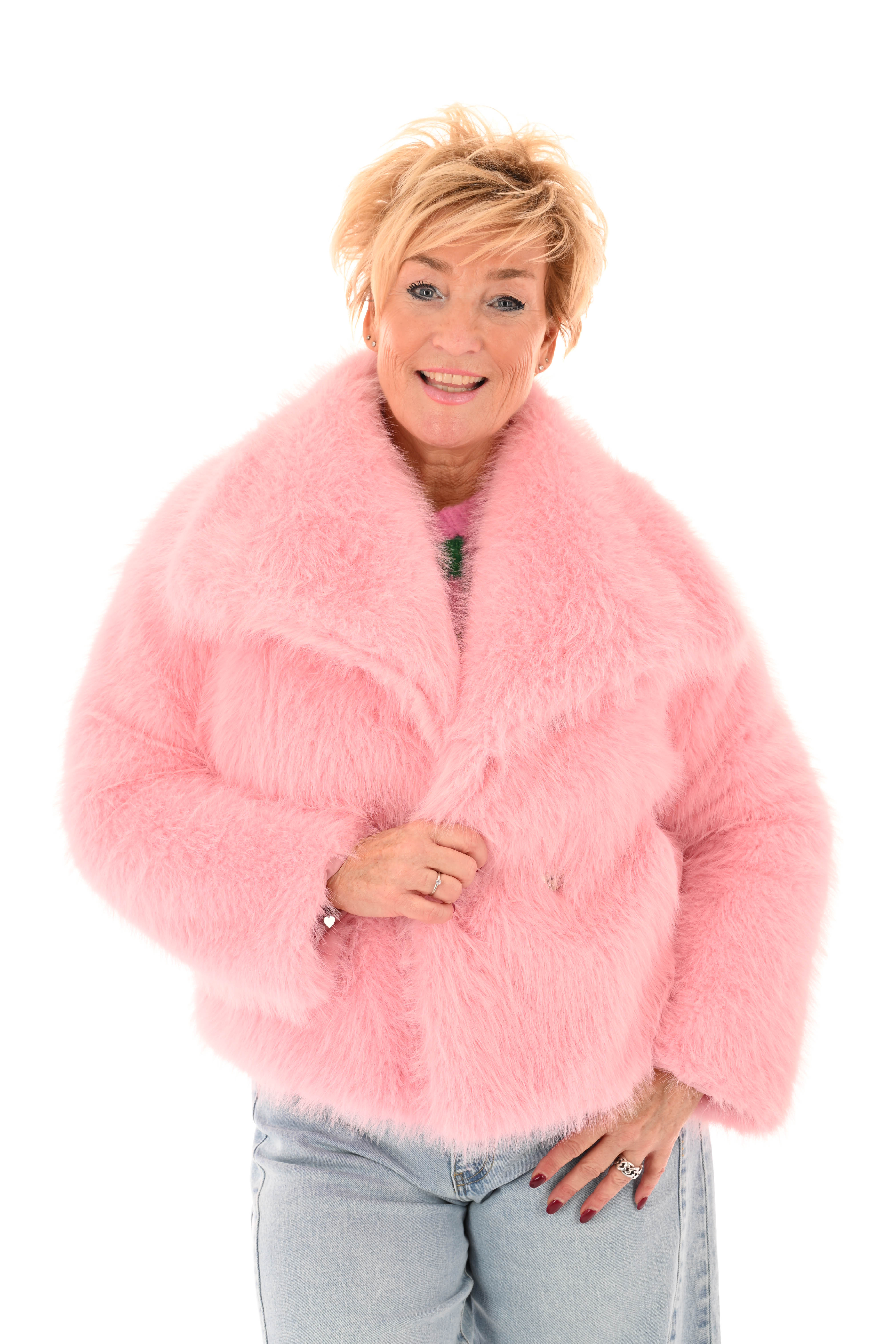 Korte faux fur jas lichtroze